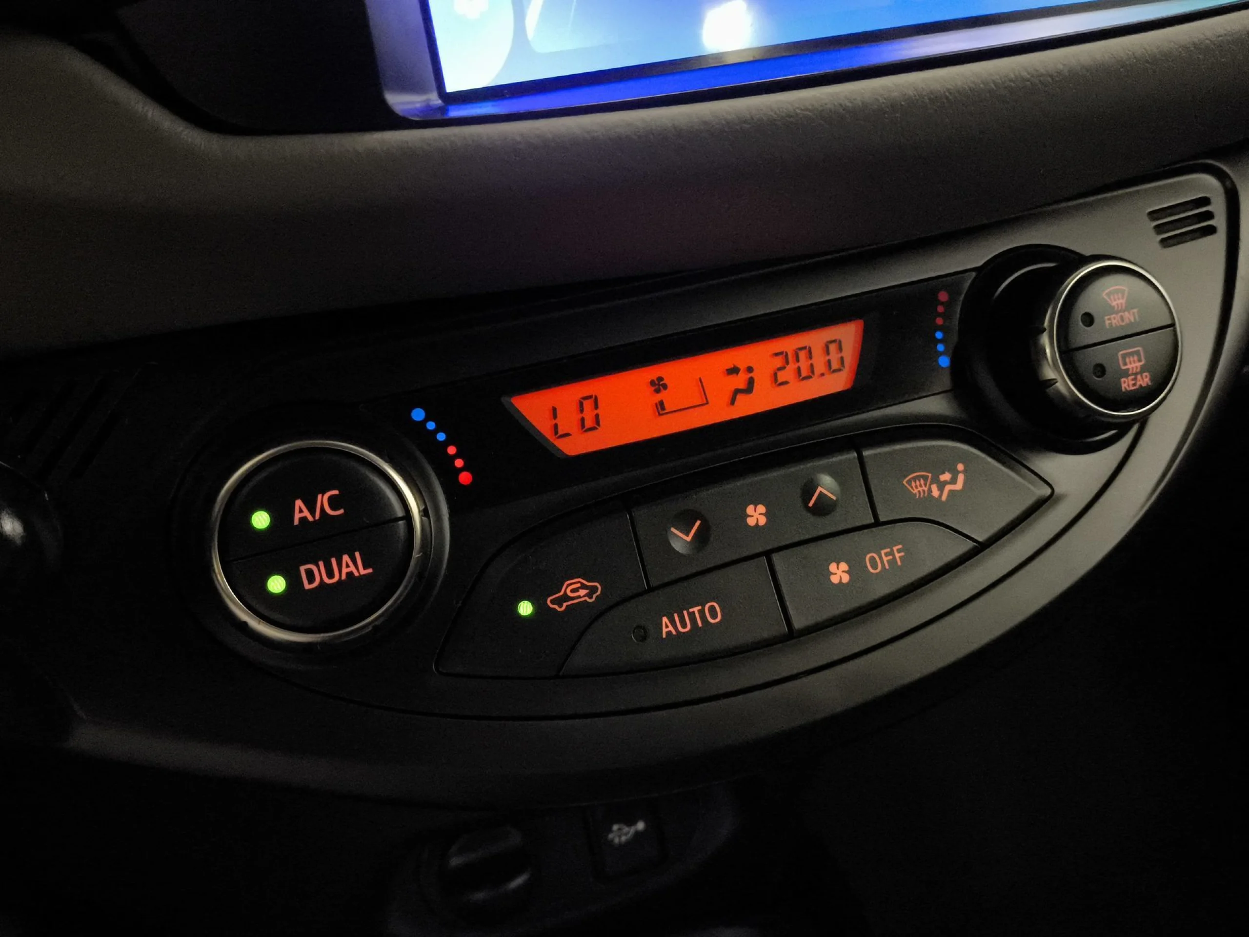 Toyota Yaris 1.3 Active MultiDrive 73 kW (99 CV) - Foto 14