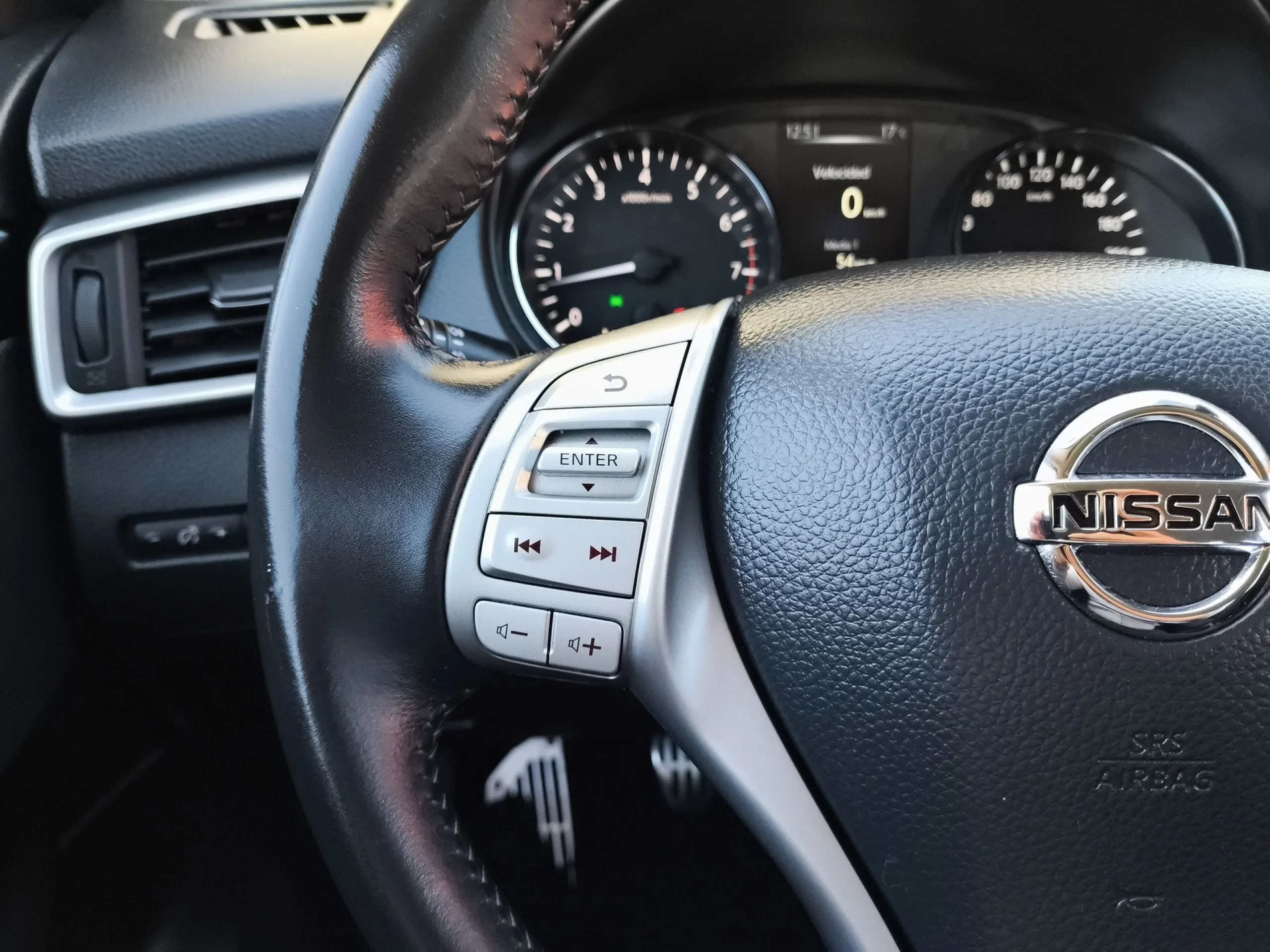 Nissan Qashqai DIG-T 115 Acenta 85 kW (115 CV) - Foto 13