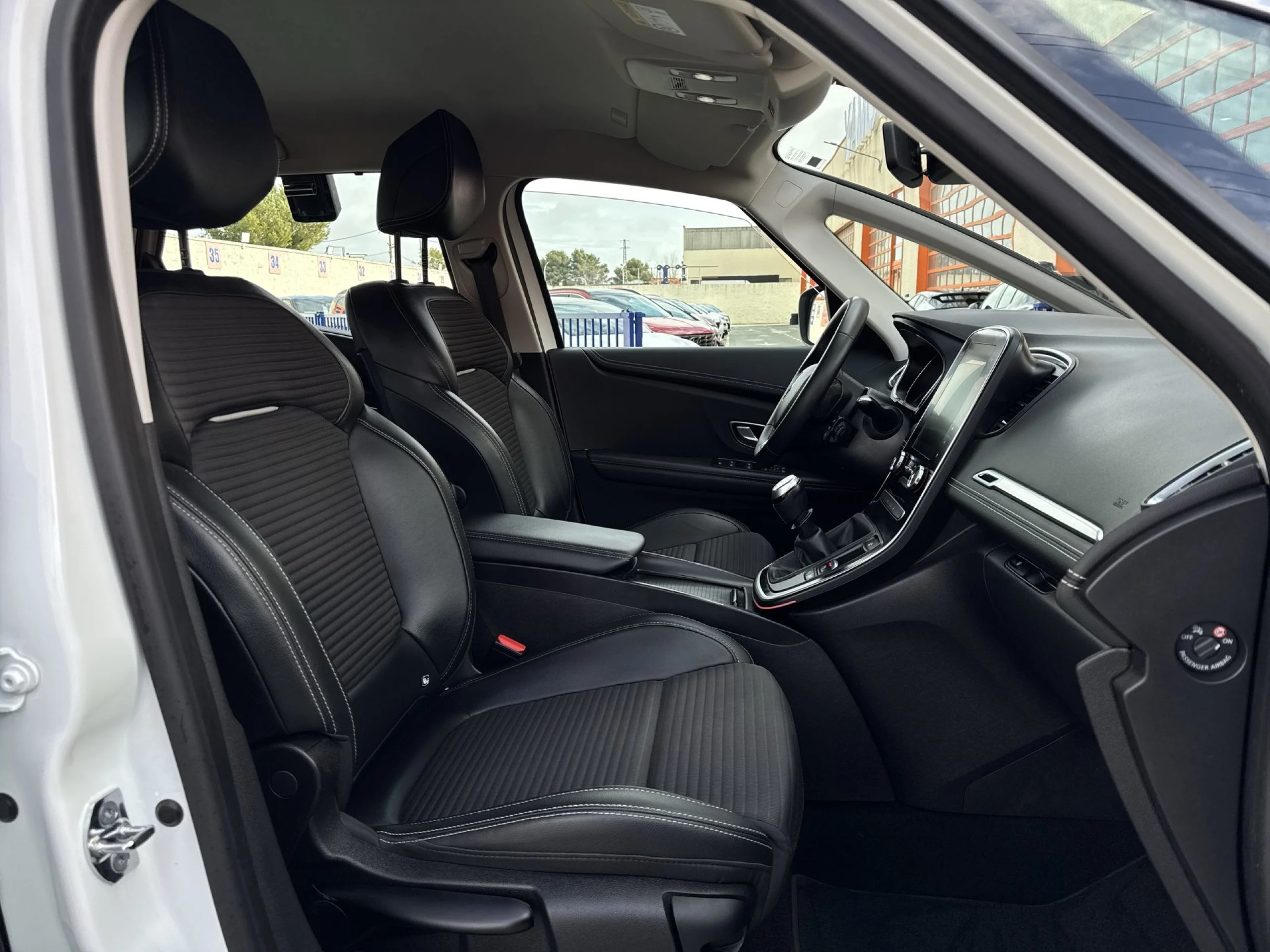 Renault Scenic Zen TCe 103 kW (140 CV) GPF - Foto 27