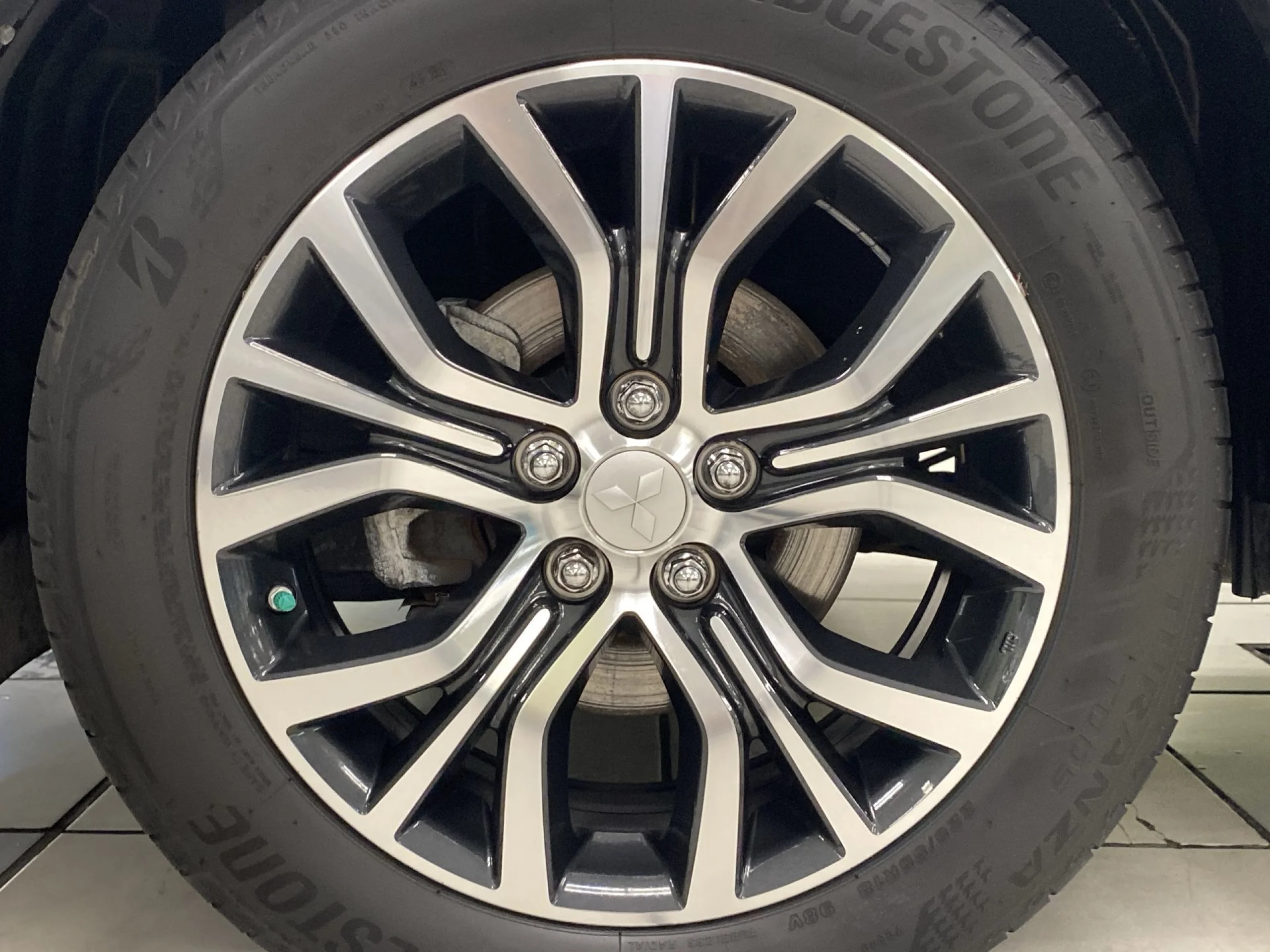 Mitsubishi Outlander 200 MPI Motion CVT 2WD 110 kW (150 CV) - Foto 7