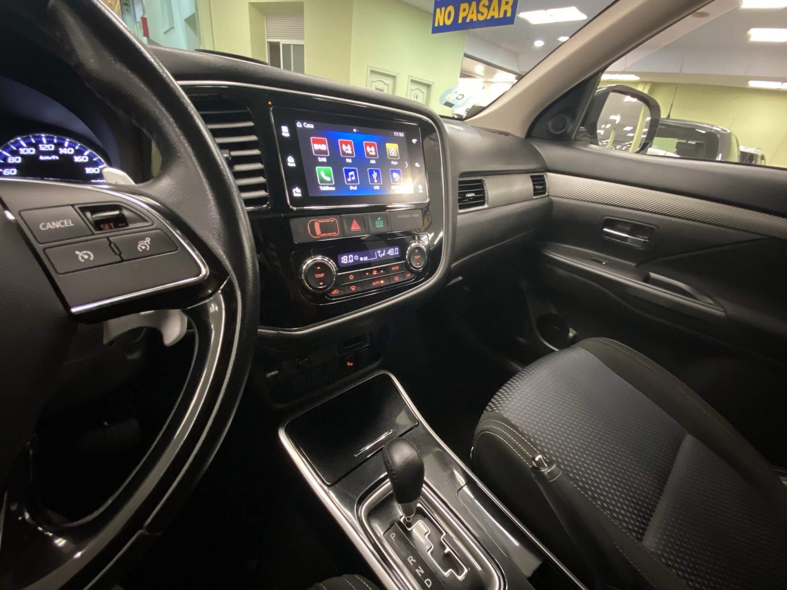 Mitsubishi Outlander 200 MPI Motion CVT 2WD 110 kW (150 CV) - Foto 17