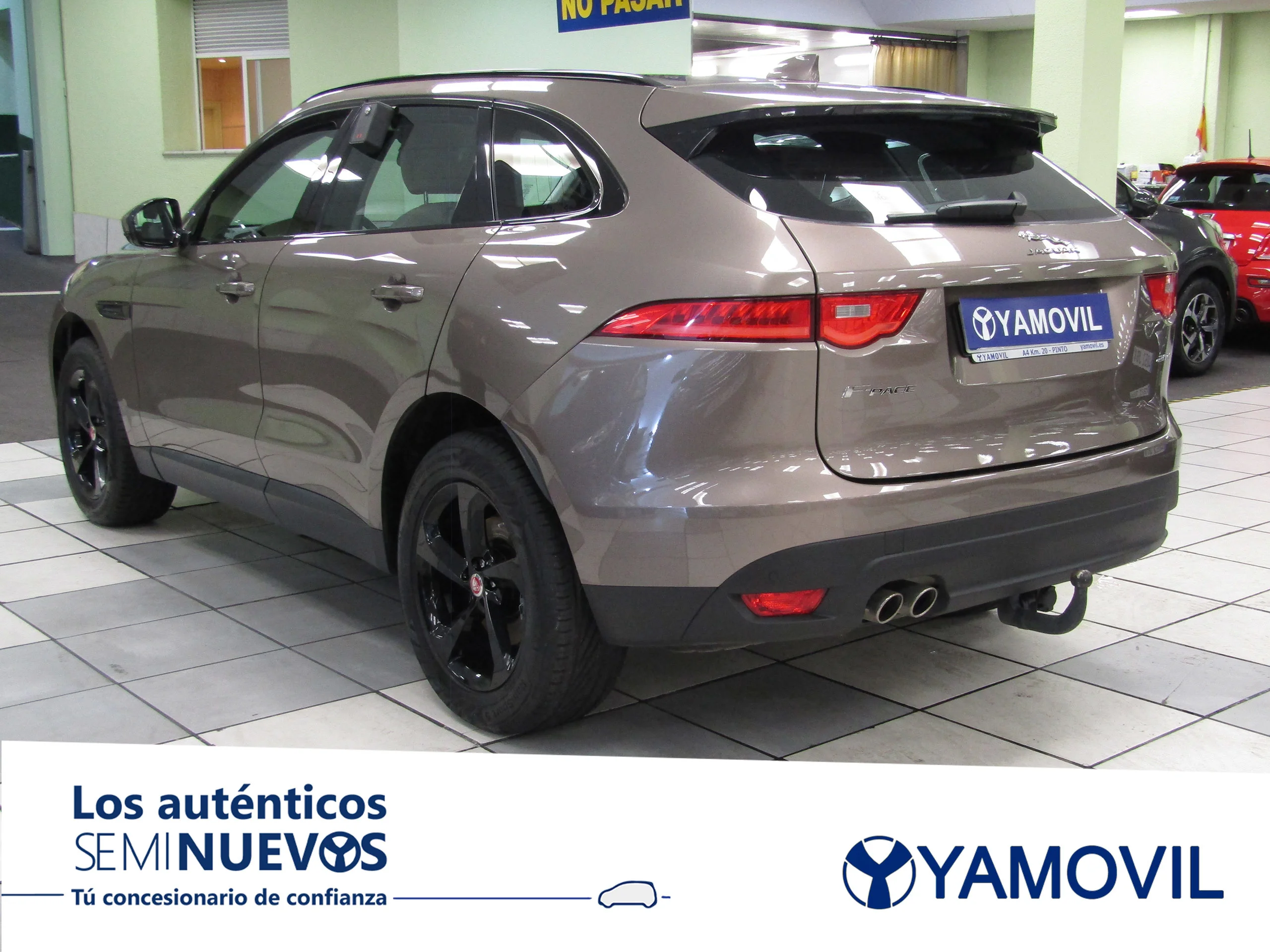 Jaguar F-Pace 2.0L i4D Prestige AWD 132 kW (180 CV) - Foto 6