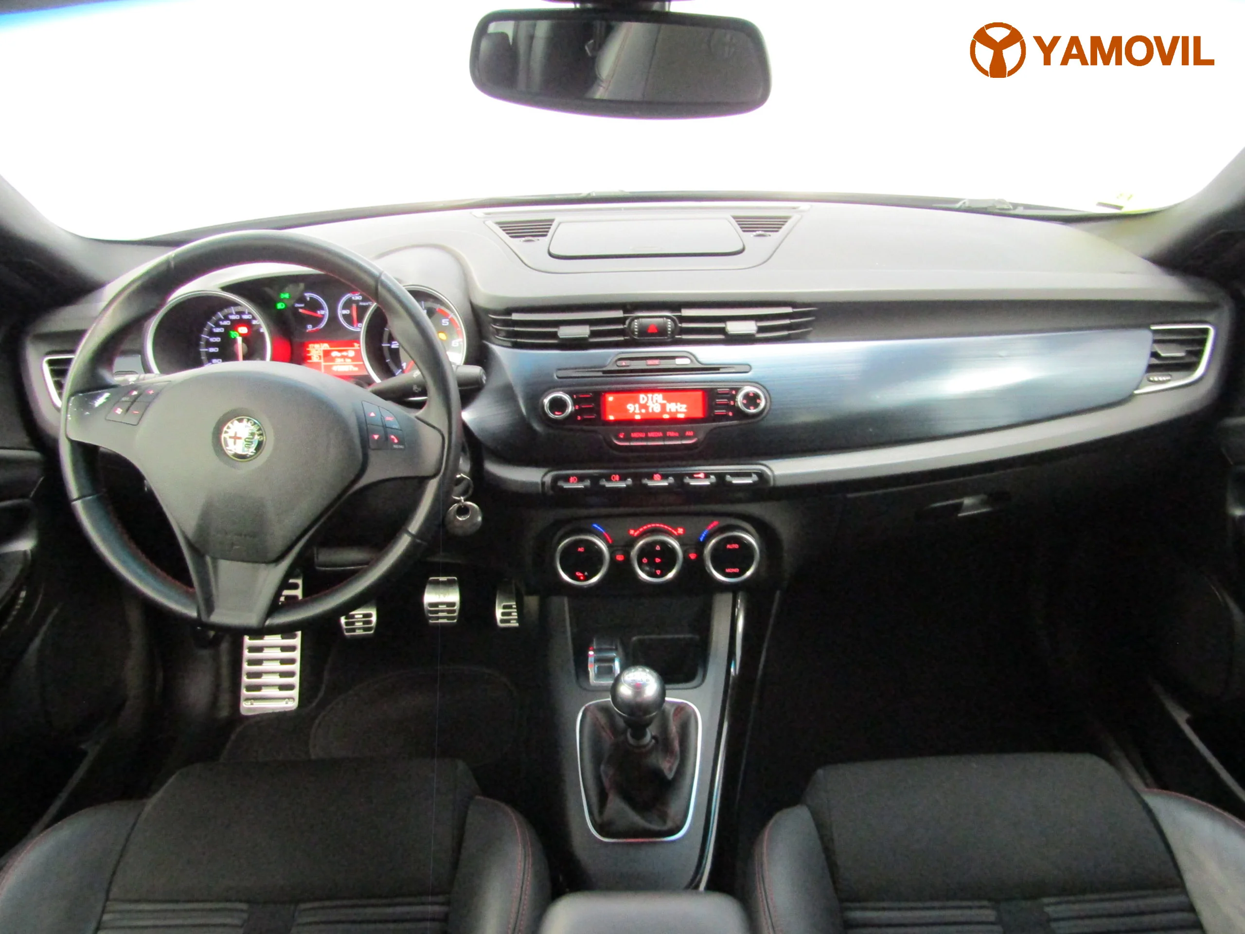 Alfa Romeo Giulietta 1.6 JTD DISTINCTIVE - Foto 16