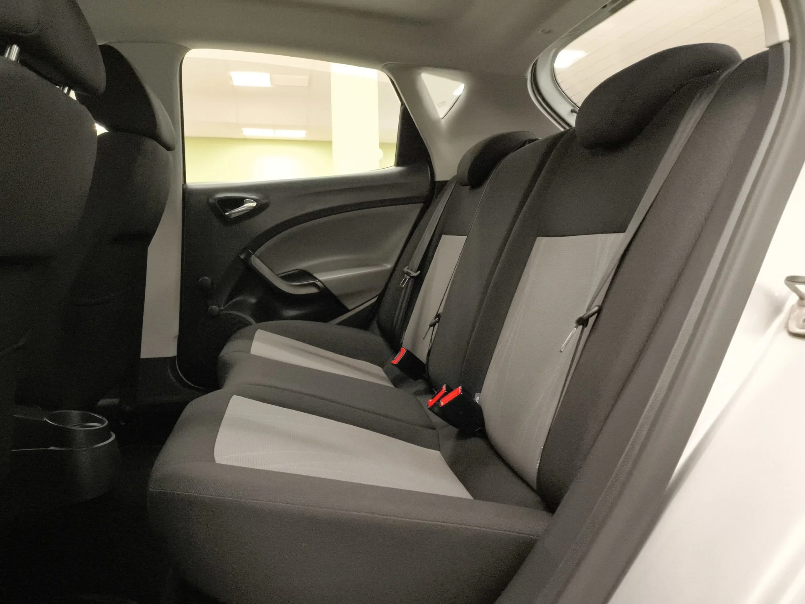 Seat Ibiza 1.2 TSI Style 63 kW (85 CV) - Foto 17