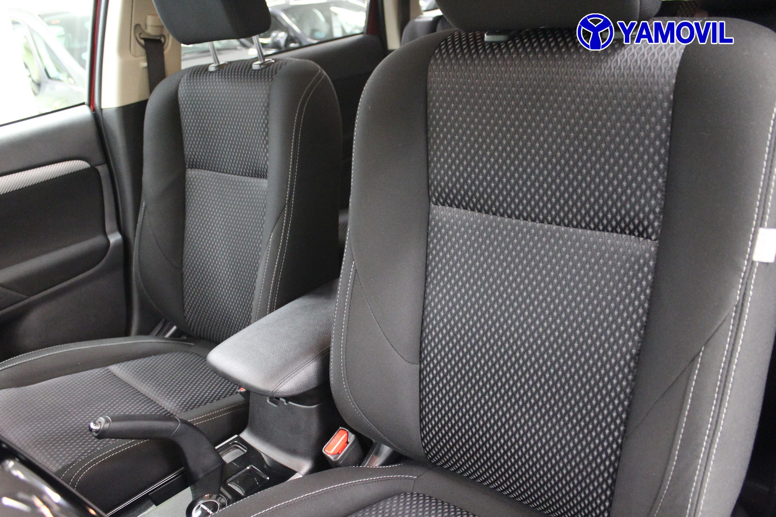Mitsubishi Outlander 200 MPI Motion CVT 2WD 110 kW (150 CV) - Foto 13