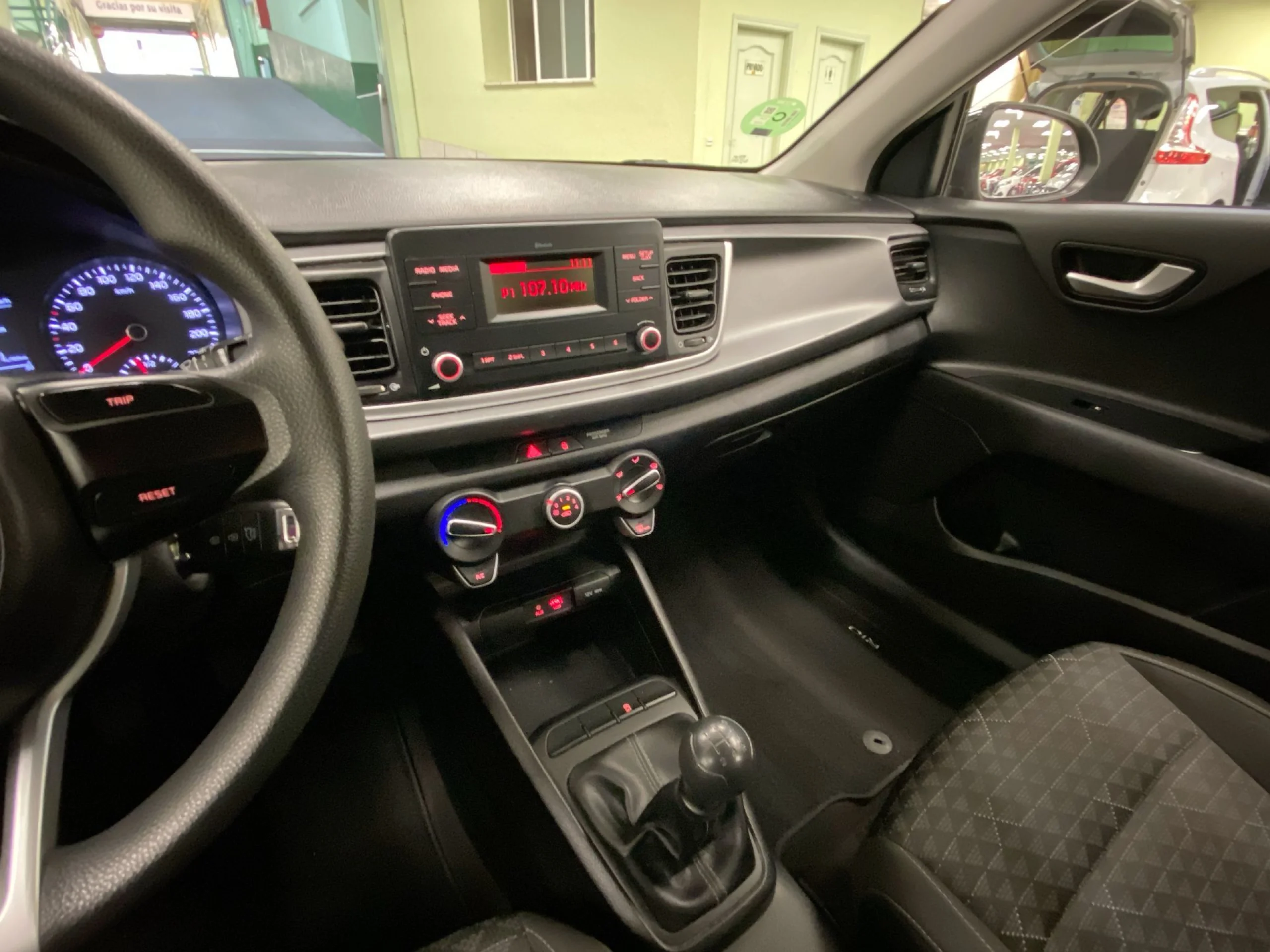 Kia Rio 1.2 CVVT Concept 62 kW (84 CV) - Foto 16
