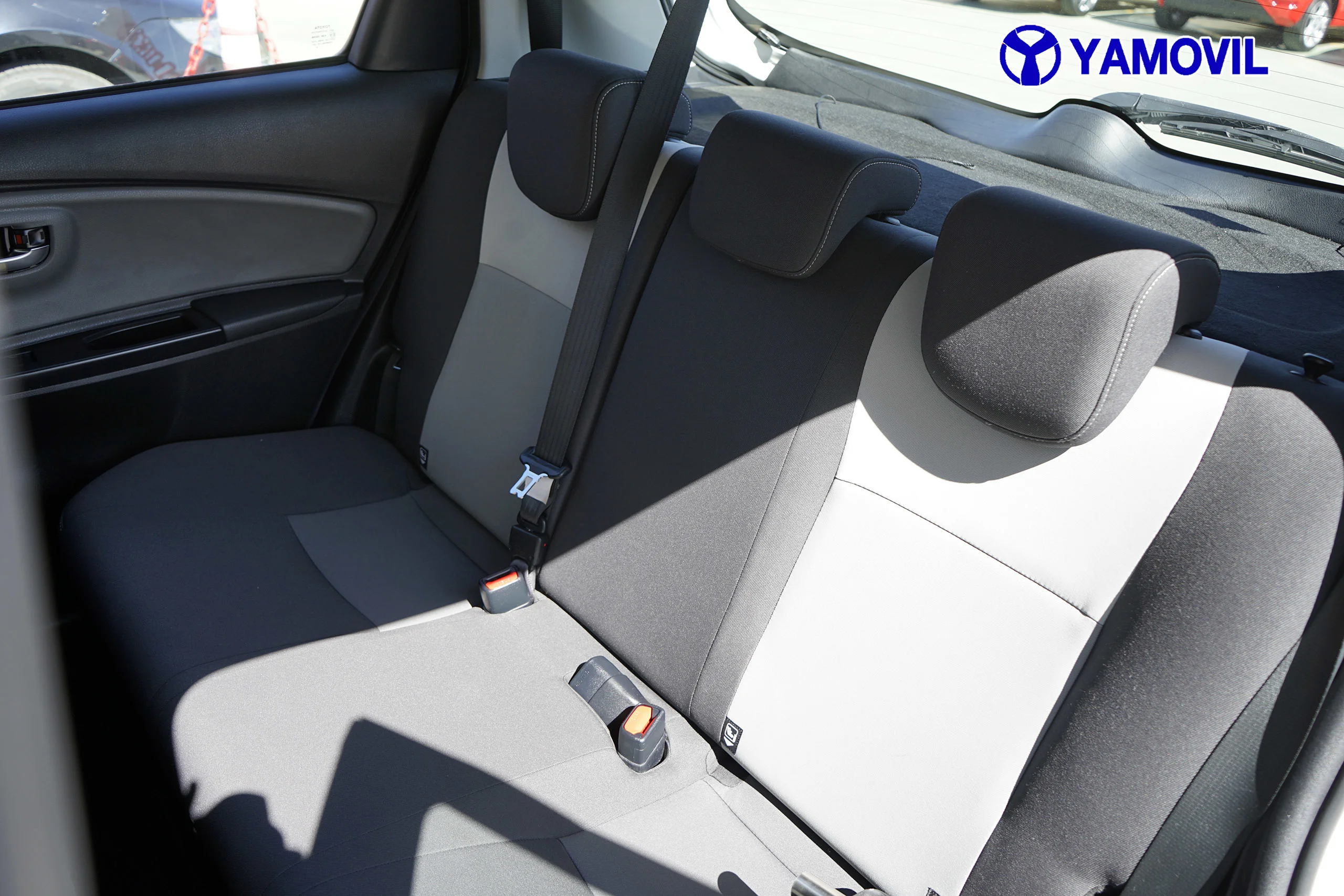 Toyota Yaris 1.0 Active 51 kW (69 CV) - Foto 14