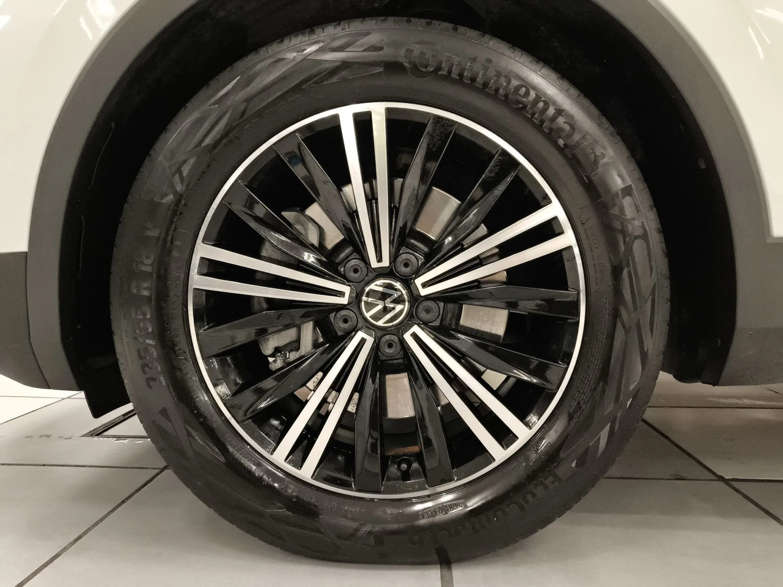 Volkswagen Tiguan Life 1.4 TSI eHybrid 180 kW (245 CV) DSG - Foto 7