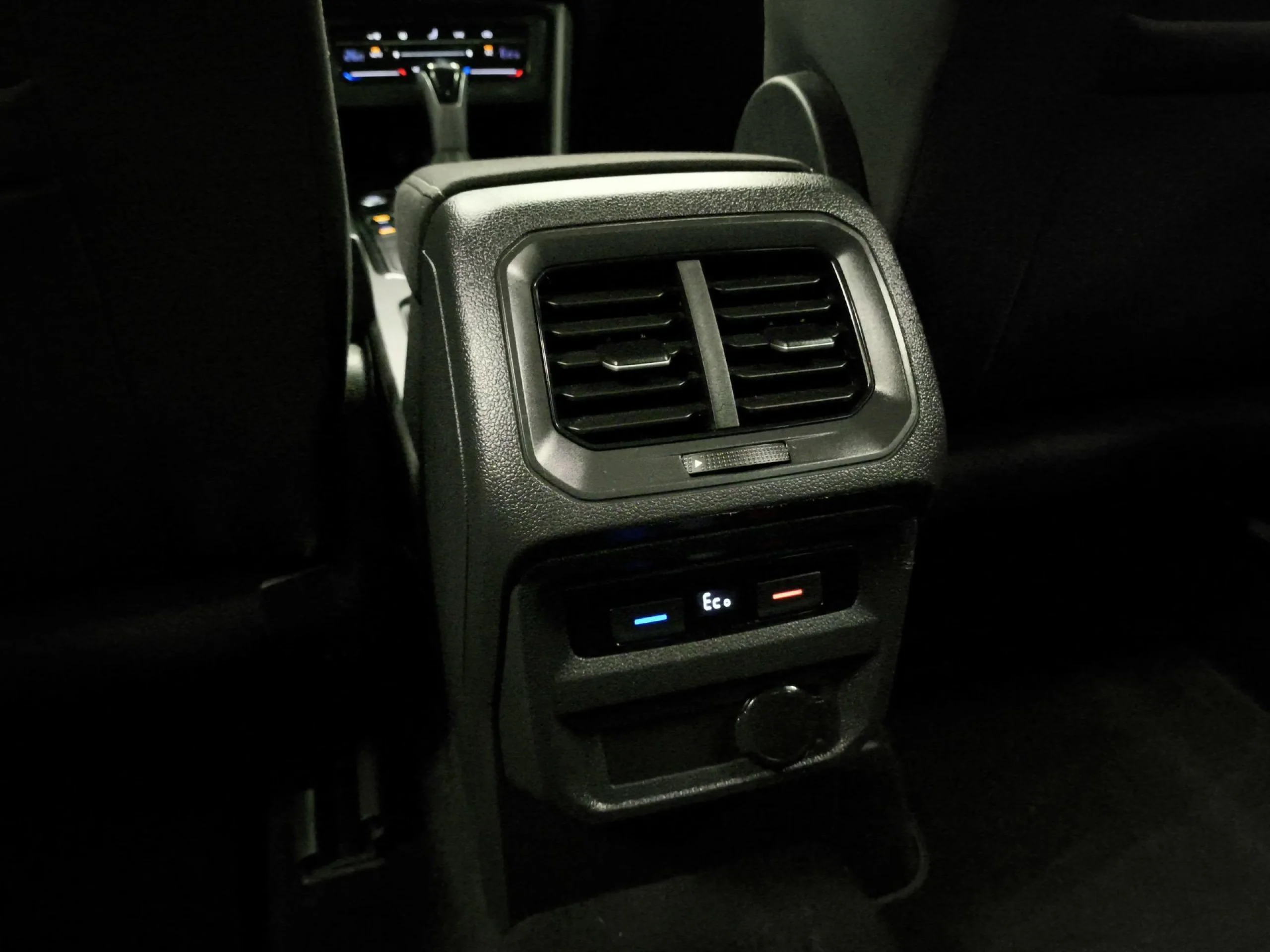 Volkswagen Tiguan Life 1.4 TSI eHybrid 180 kW (245 CV) DSG - Foto 23