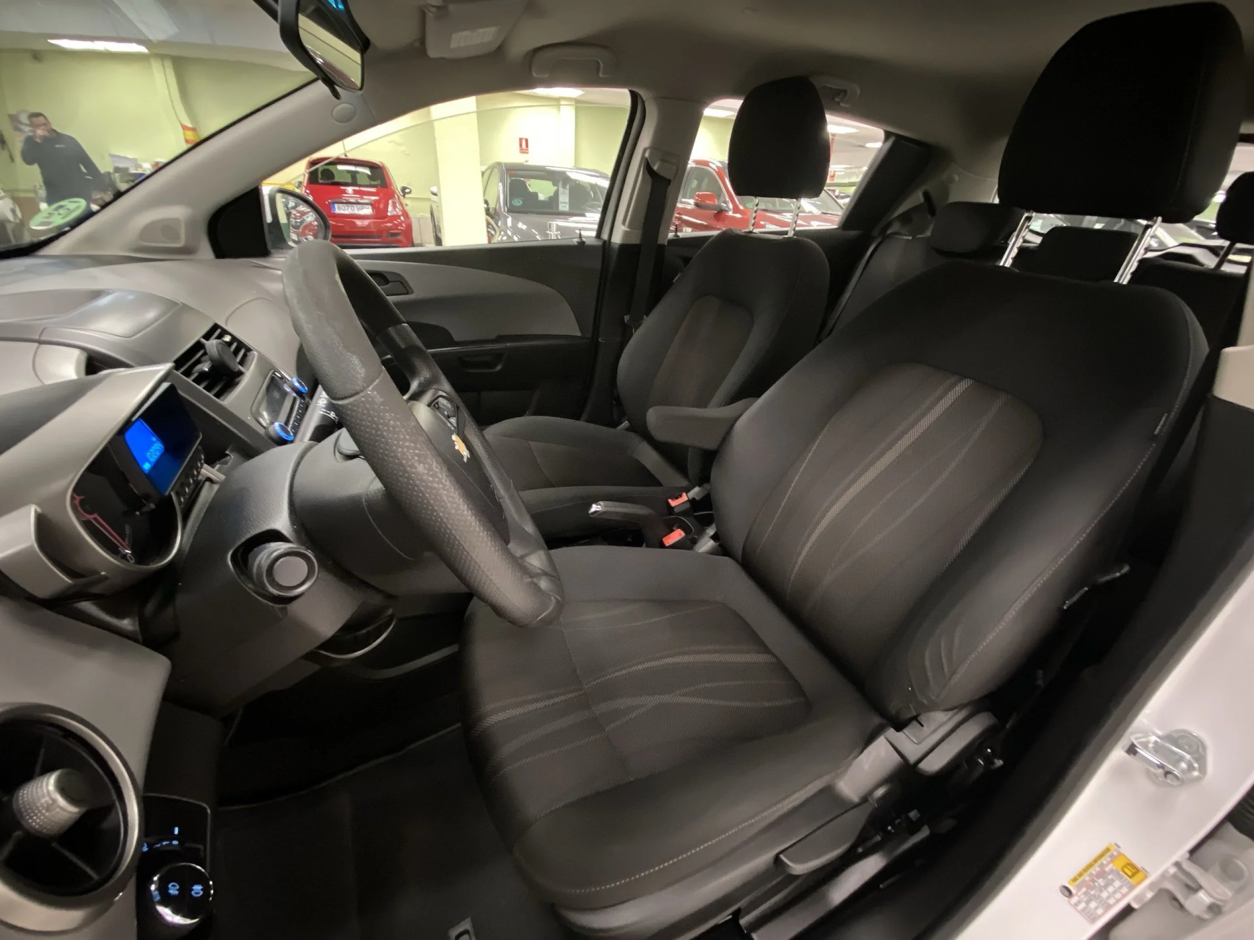 Chevrolet Aveo 1.4 16v LT+ Auto 74 kW (100 CV) - Foto 8