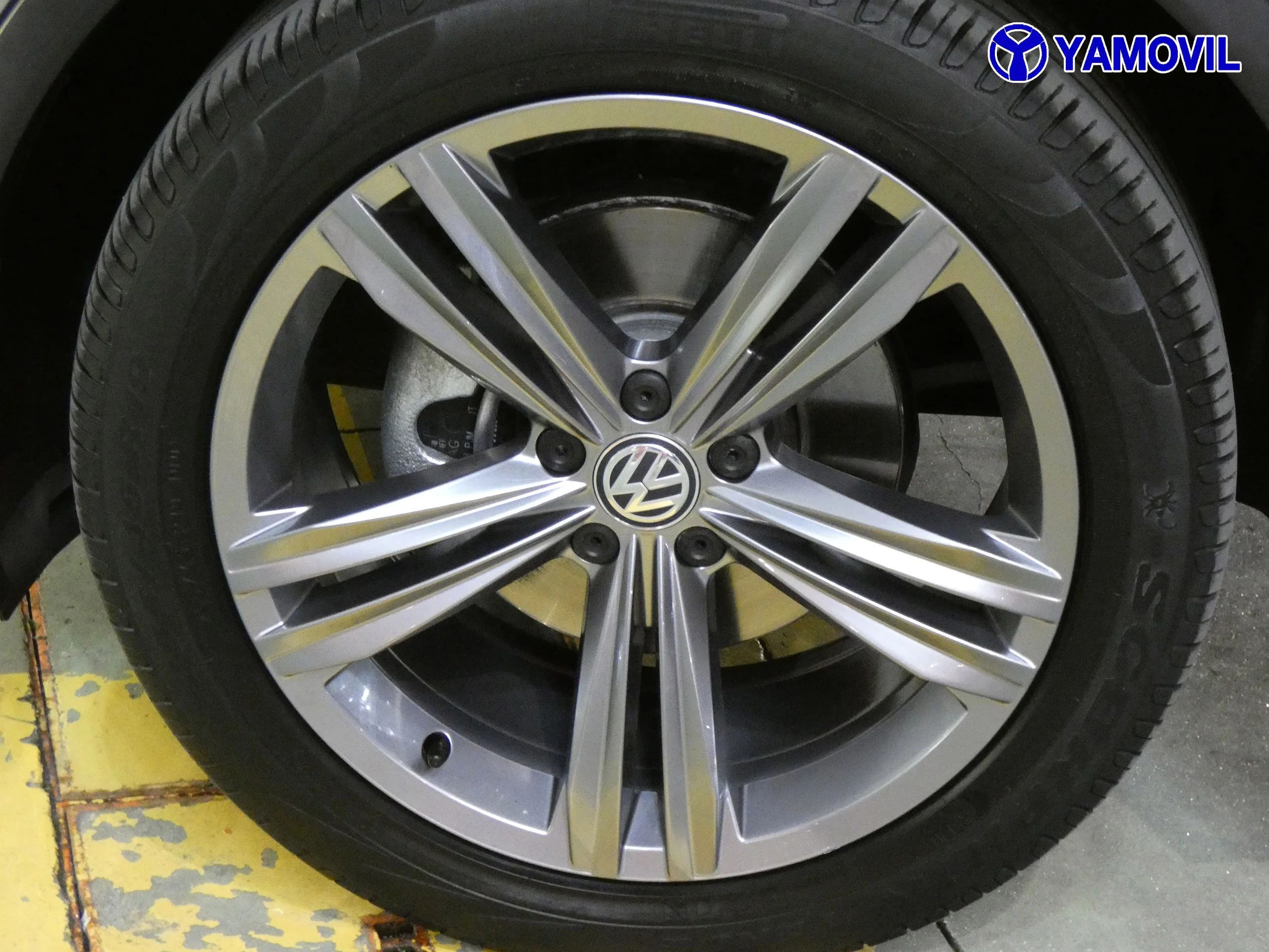 Volkswagen Tiguan SPORT R-LINE 2.0TDI - Foto 8