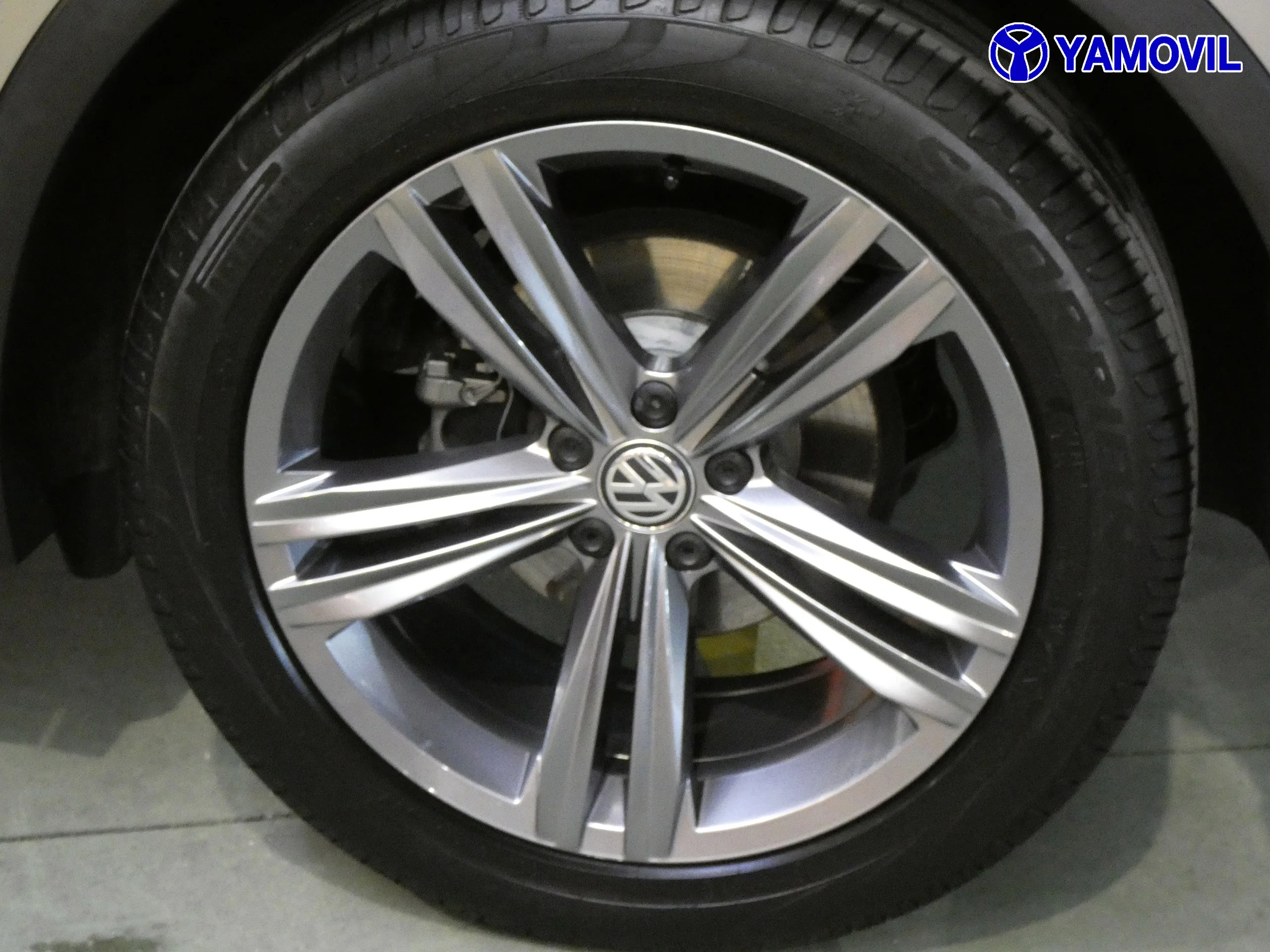 Volkswagen Tiguan SPORT R-LINE 2.0TDI - Foto 11