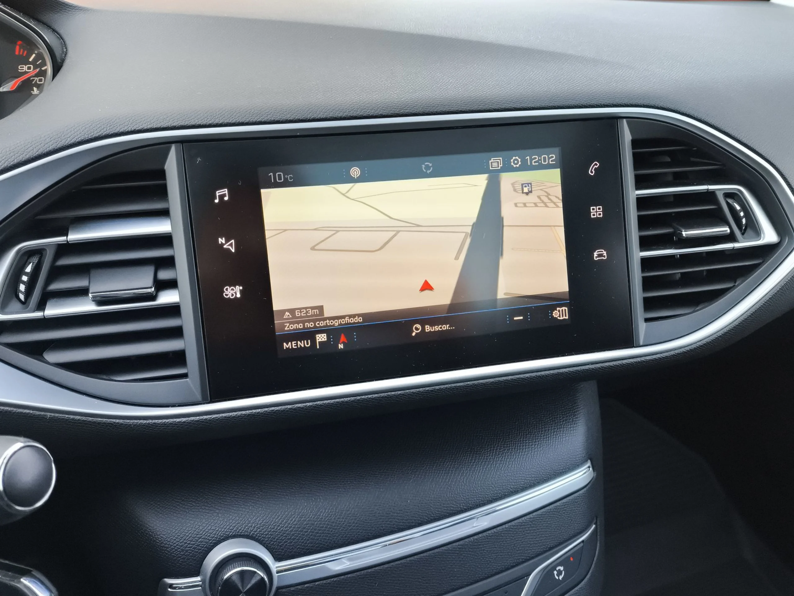 Peugeot 308 PureTech 130 SANDS Allure EAT8 96 kW (130 CV) - Foto 14