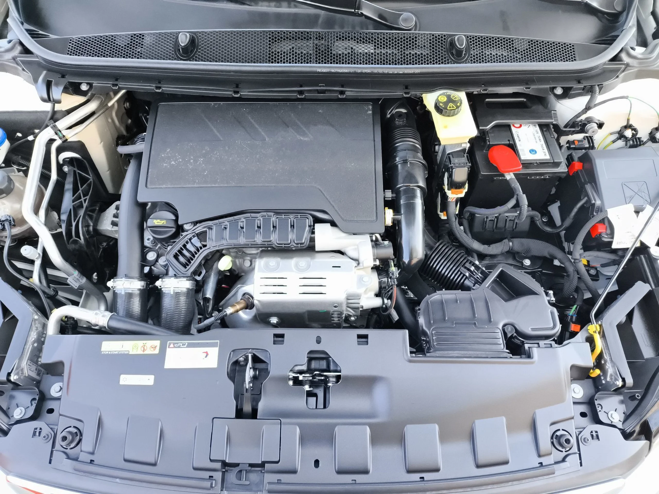 Peugeot 308 PureTech 130 SANDS Allure EAT8 96 kW (130 CV) - Foto 22
