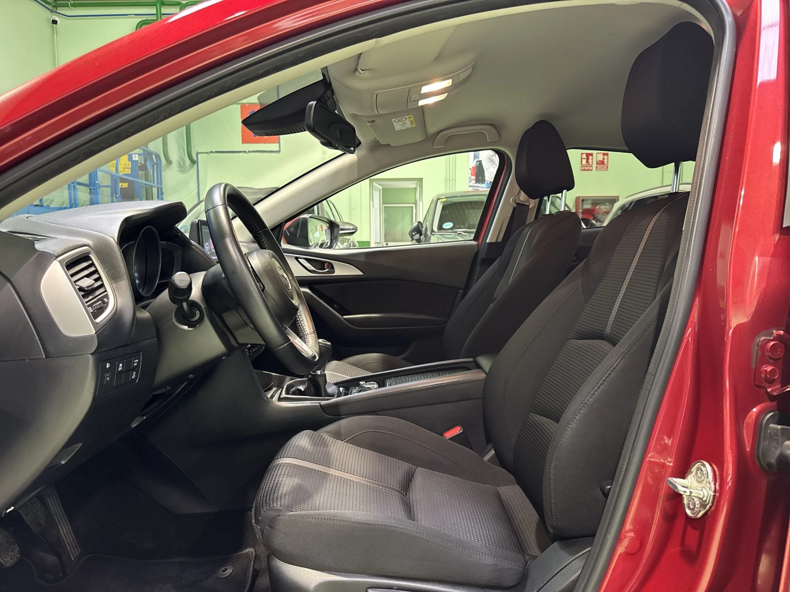 Mazda Mazda 3 2.0 Skyactiv-G Evolution 88 kW (120 CV) - Foto 8