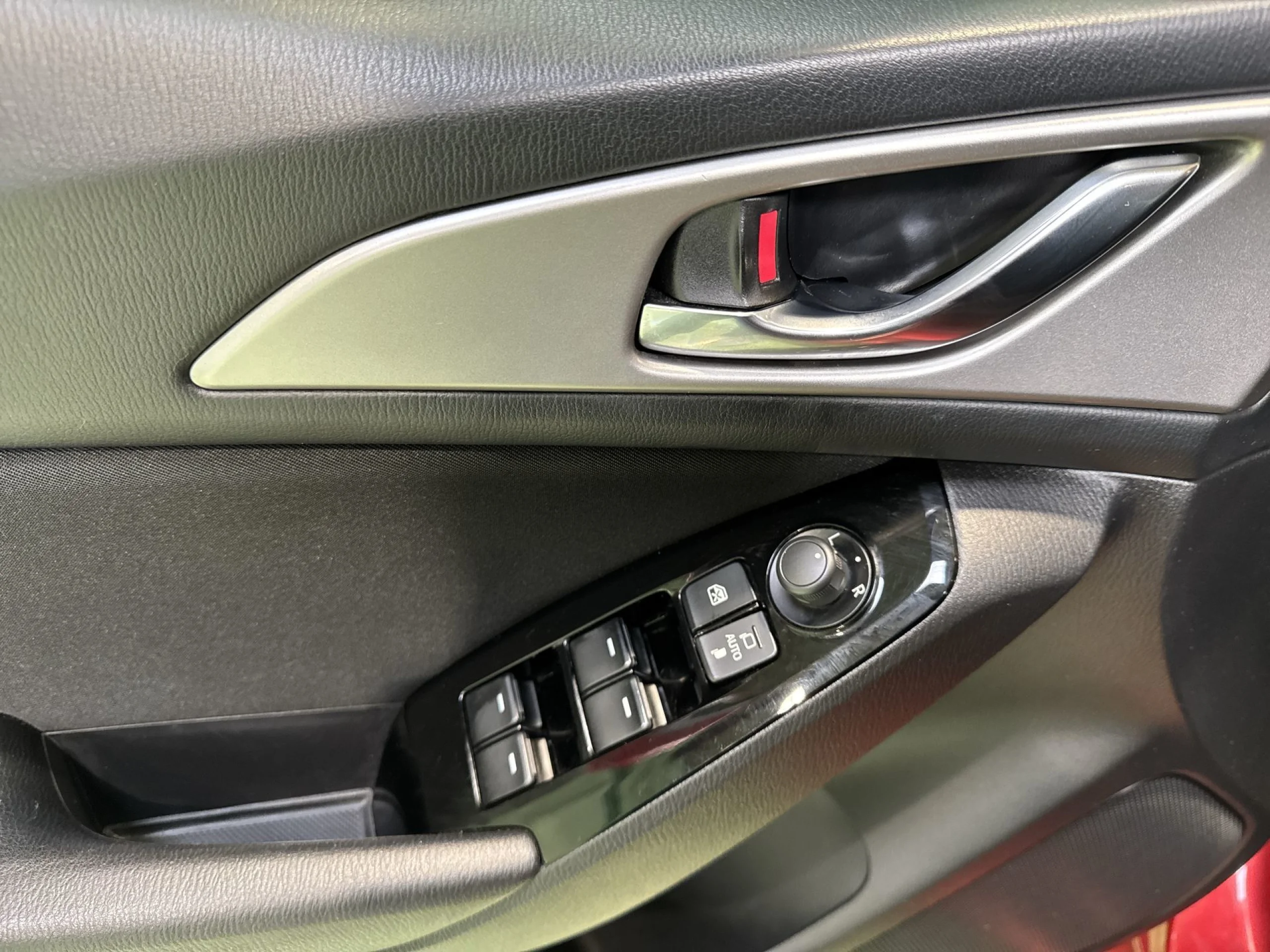 Mazda Mazda 3 2.0 Skyactiv-G Evolution 88 kW (120 CV) - Foto 10