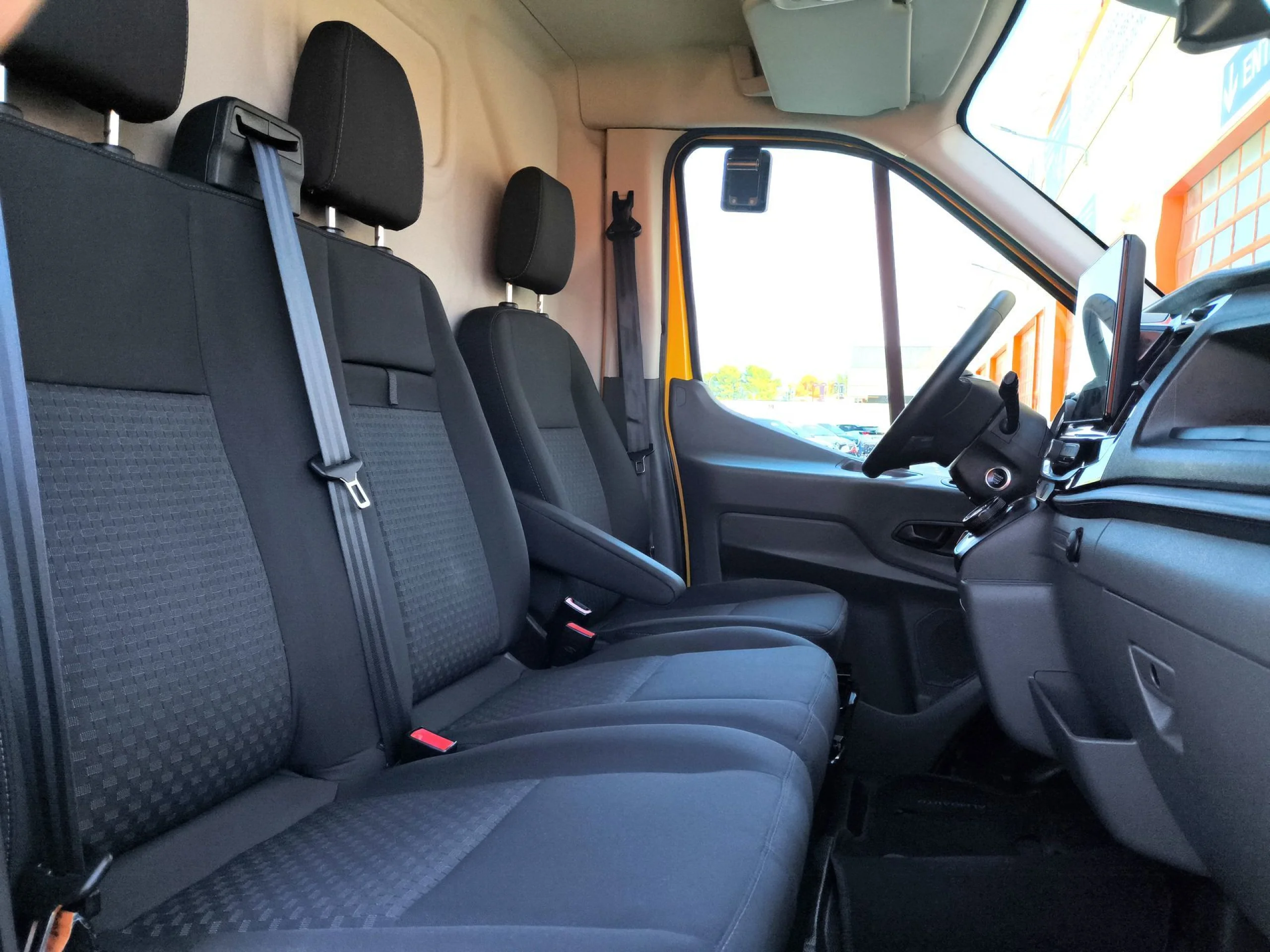 Ford Transit Furgon 350 L3 Trend RWD 135 kW (184 CV) - Foto 30