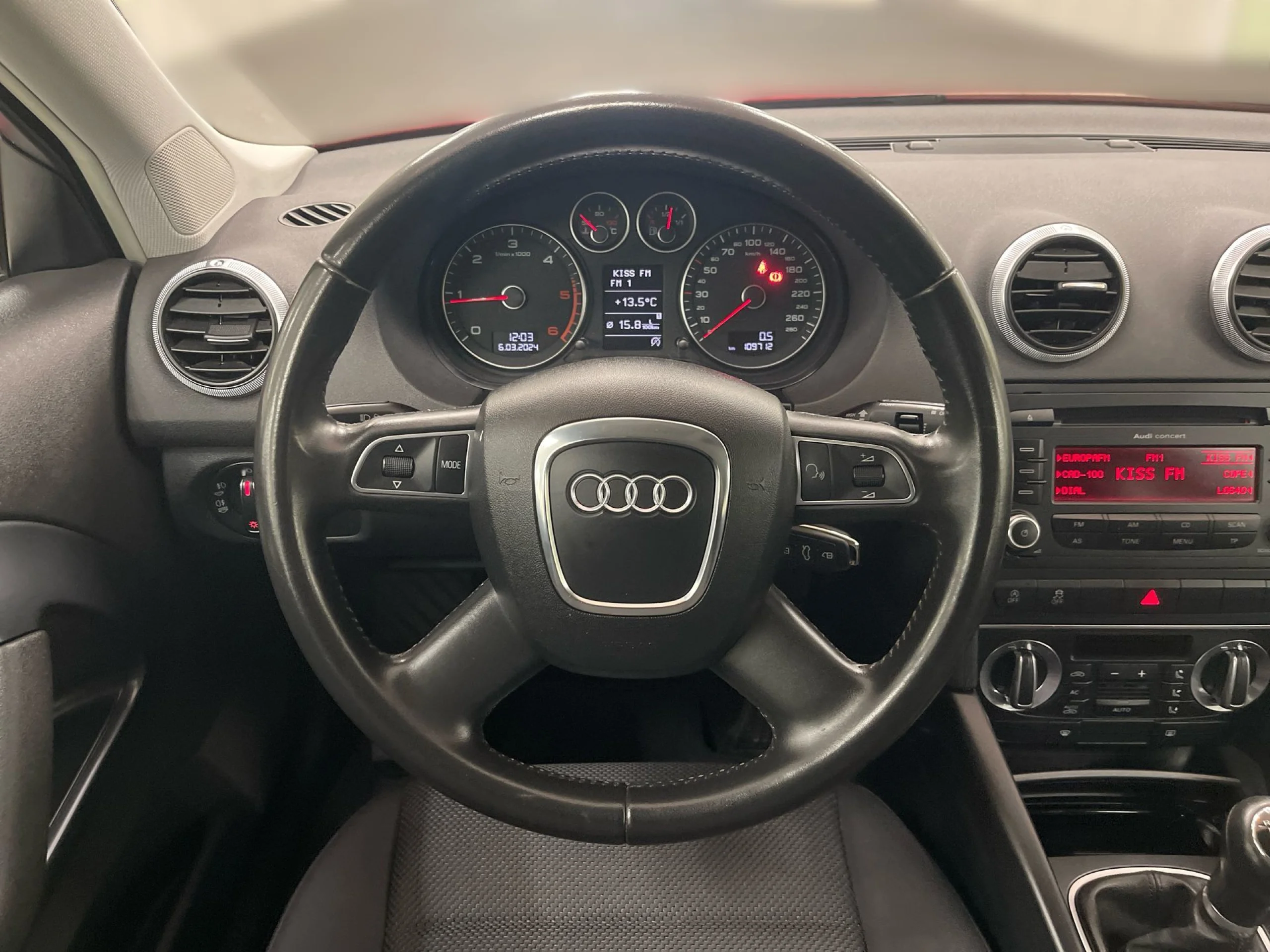 Audi A3 Attraction 1.6 TDI 77 kW (105 CV) - Foto 10