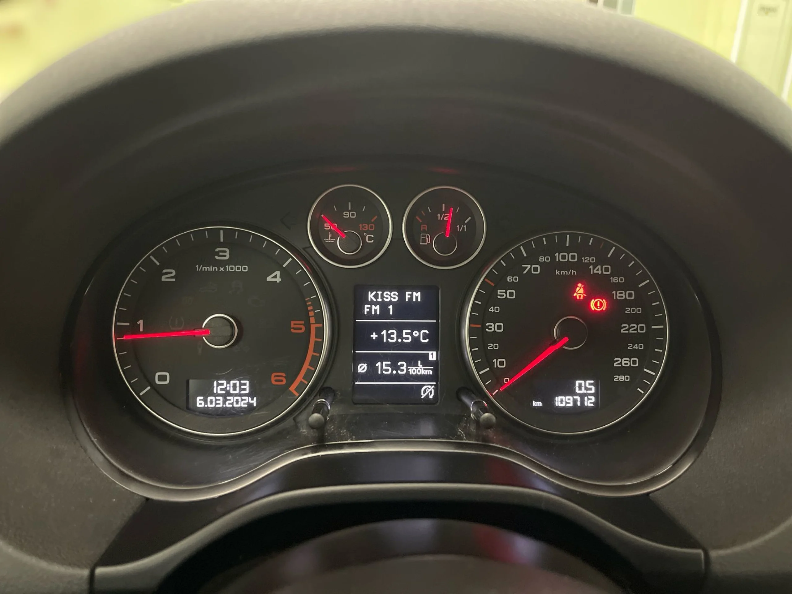 Audi A3 Attraction 1.6 TDI 77 kW (105 CV) - Foto 11