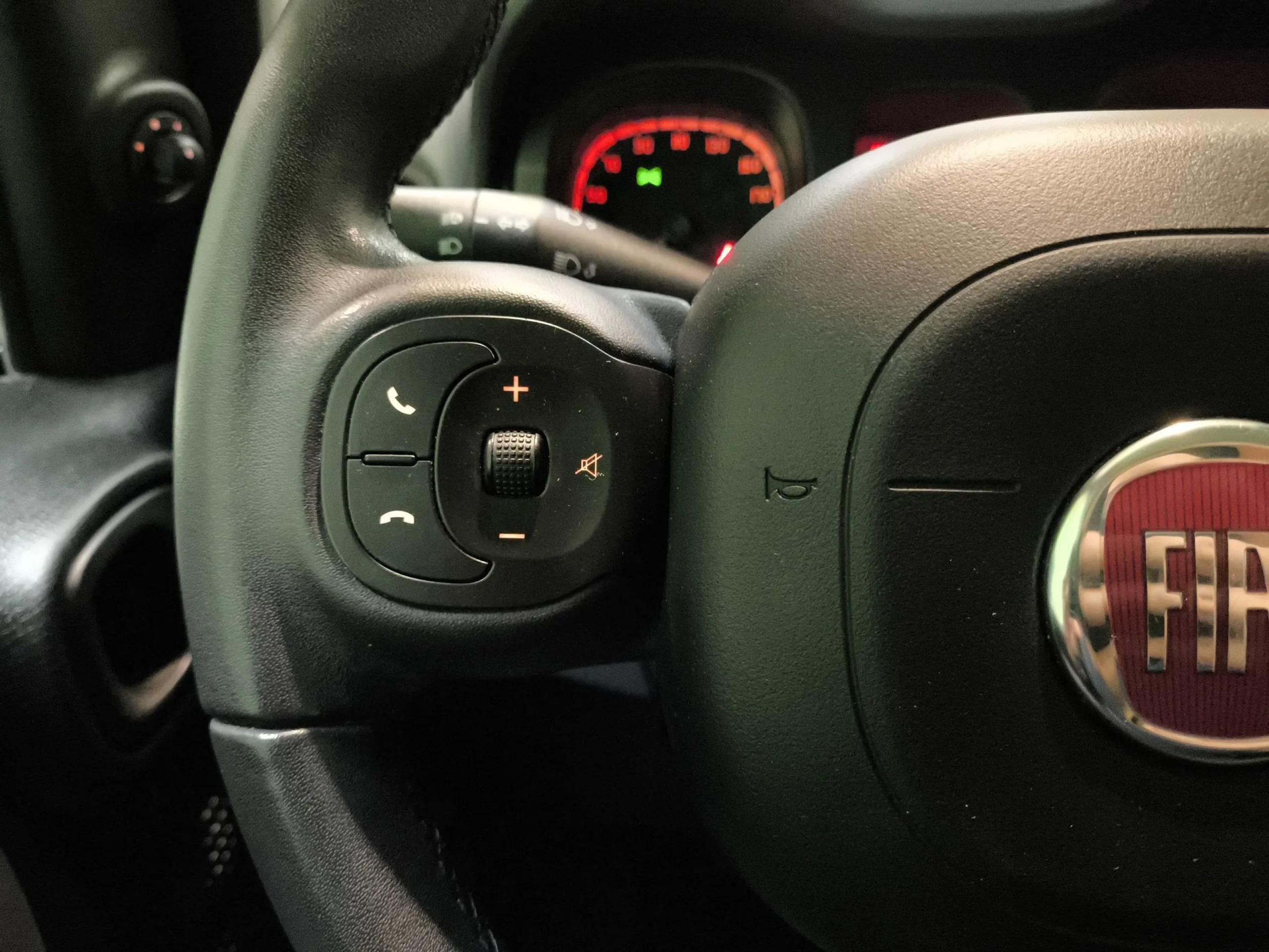 Fiat Panda 1.0 Hybrid Cross 51 kW (70 CV) - Foto 13