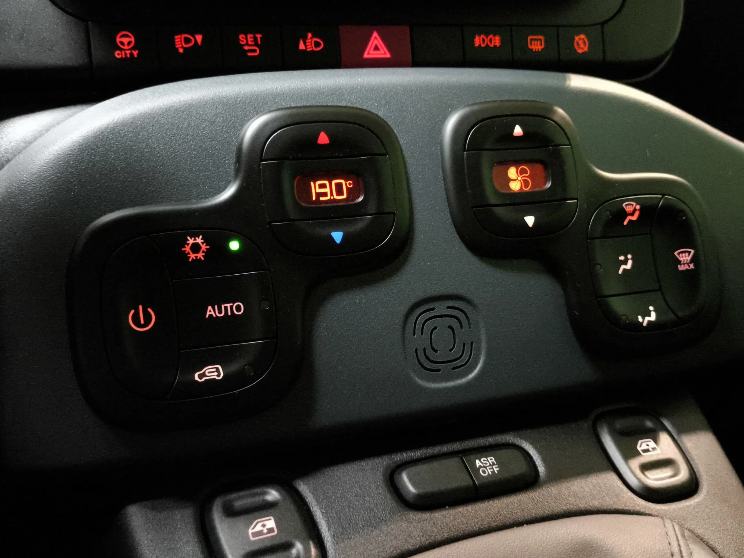 Fiat Panda 1.0 Hybrid Cross 51 kW (70 CV) - Foto 19
