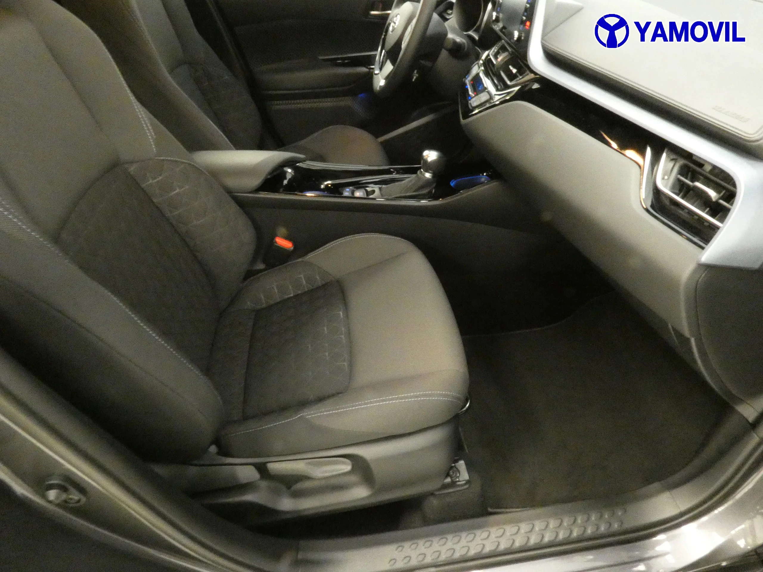 Toyota C-HR 1.8 HYBRID 125H ADVANCE 5P - Foto 17