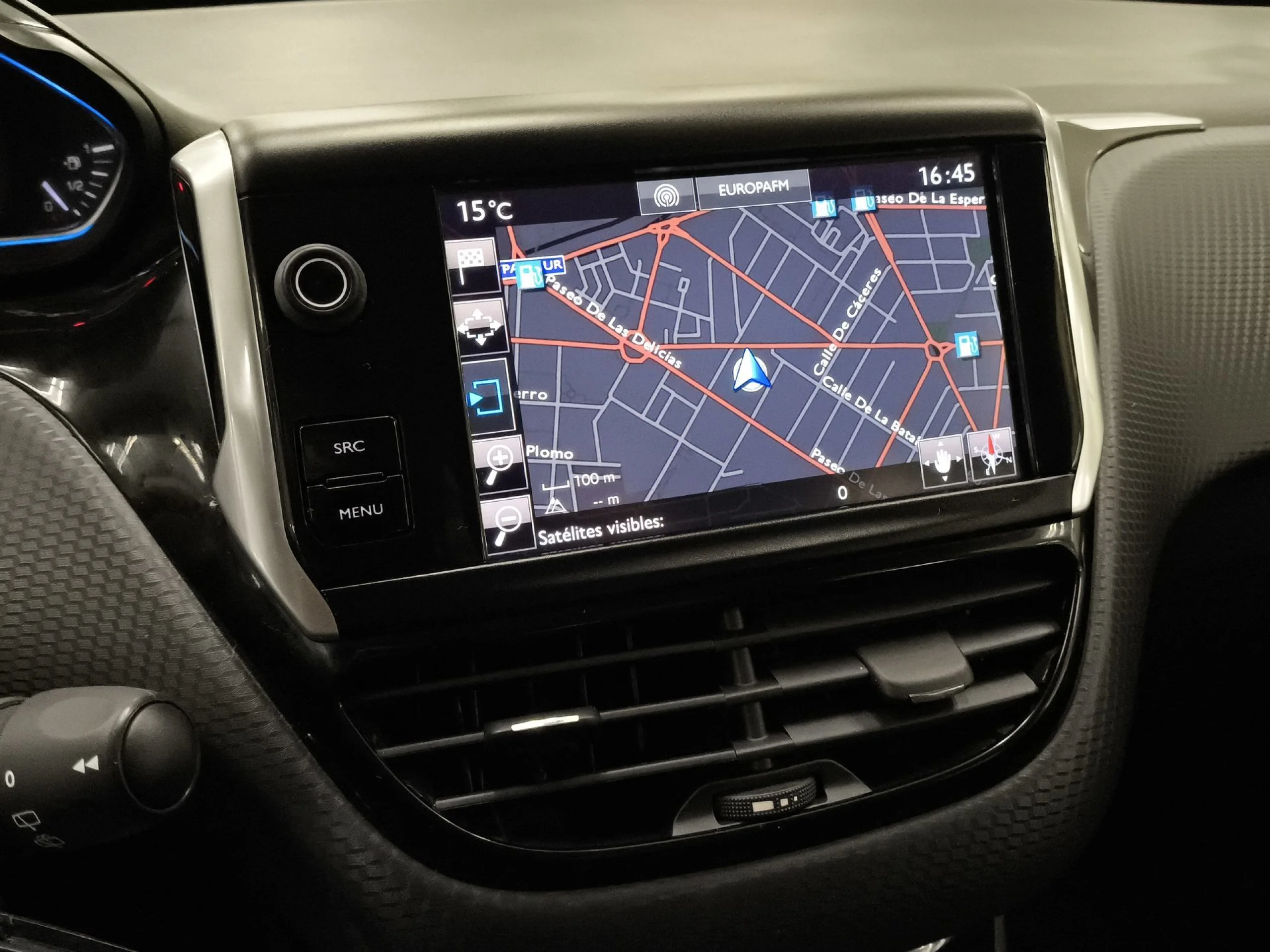 Peugeot 2008 PureTech 110 SANDS Allure 81 kW (110 CV) - Foto 15