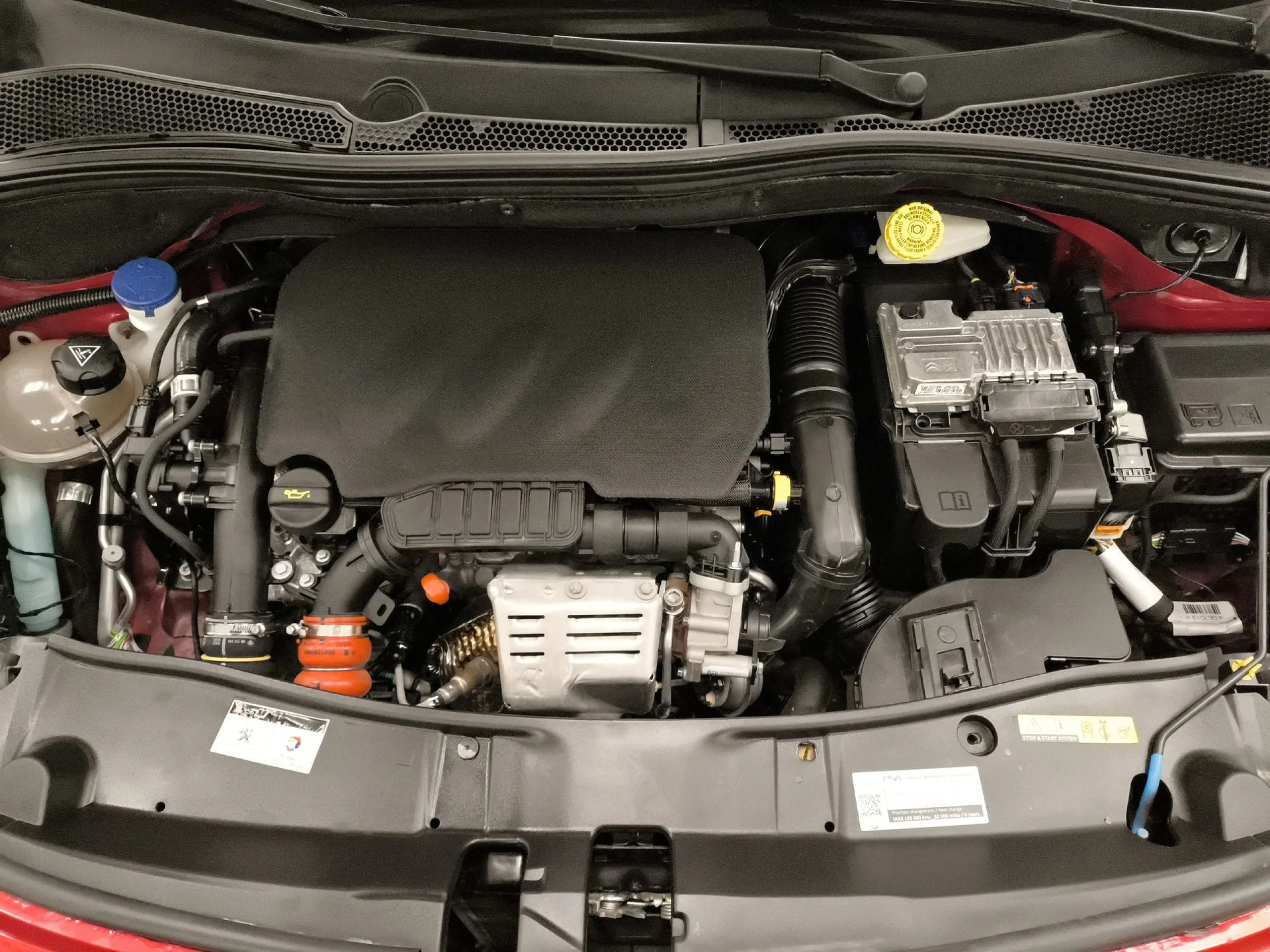 Peugeot 2008 PureTech 110 SANDS Allure 81 kW (110 CV) - Foto 22