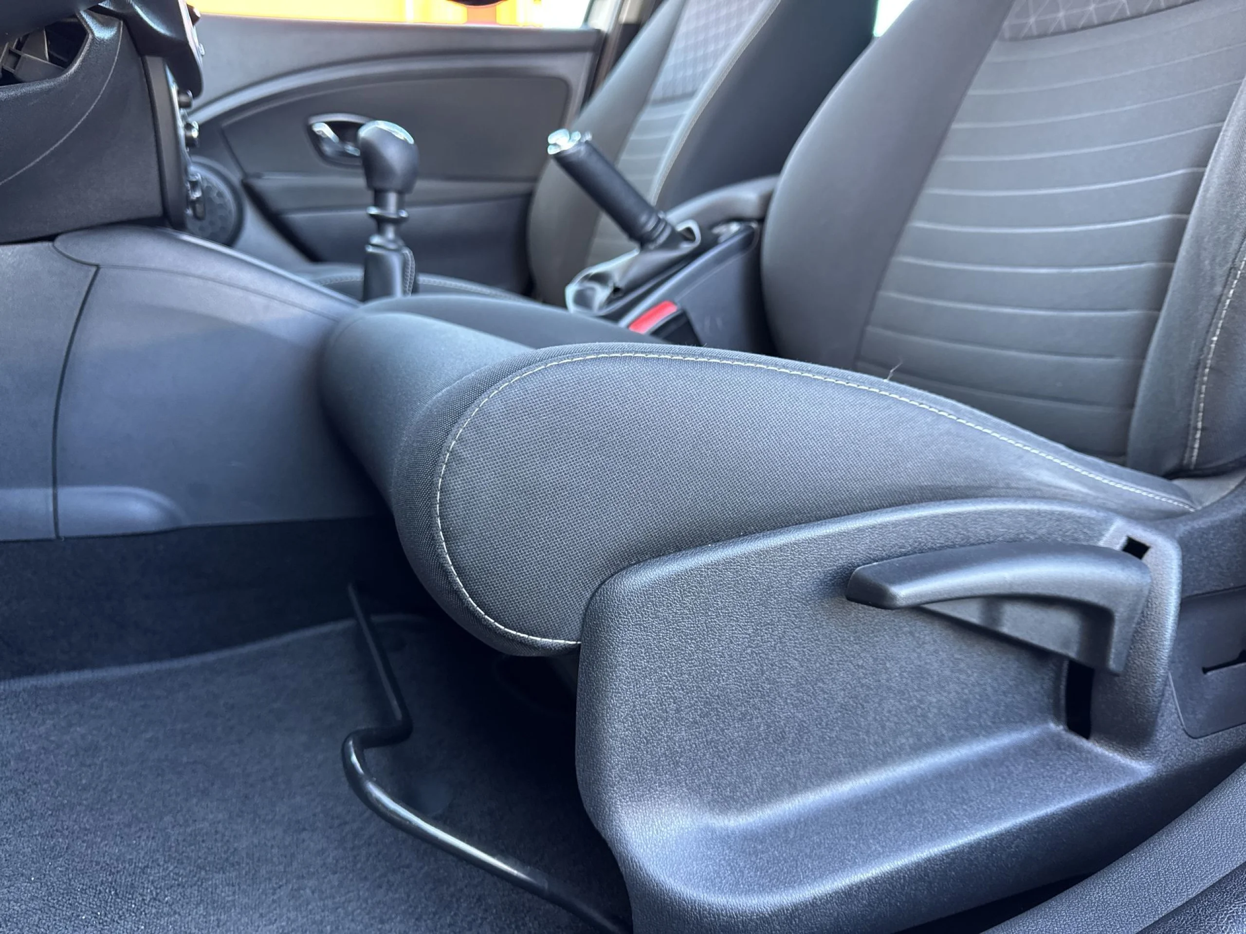 Renault Megane Sport Tourer Limited Energy SANDS TCe 85 kW (115 CV) - Foto 9