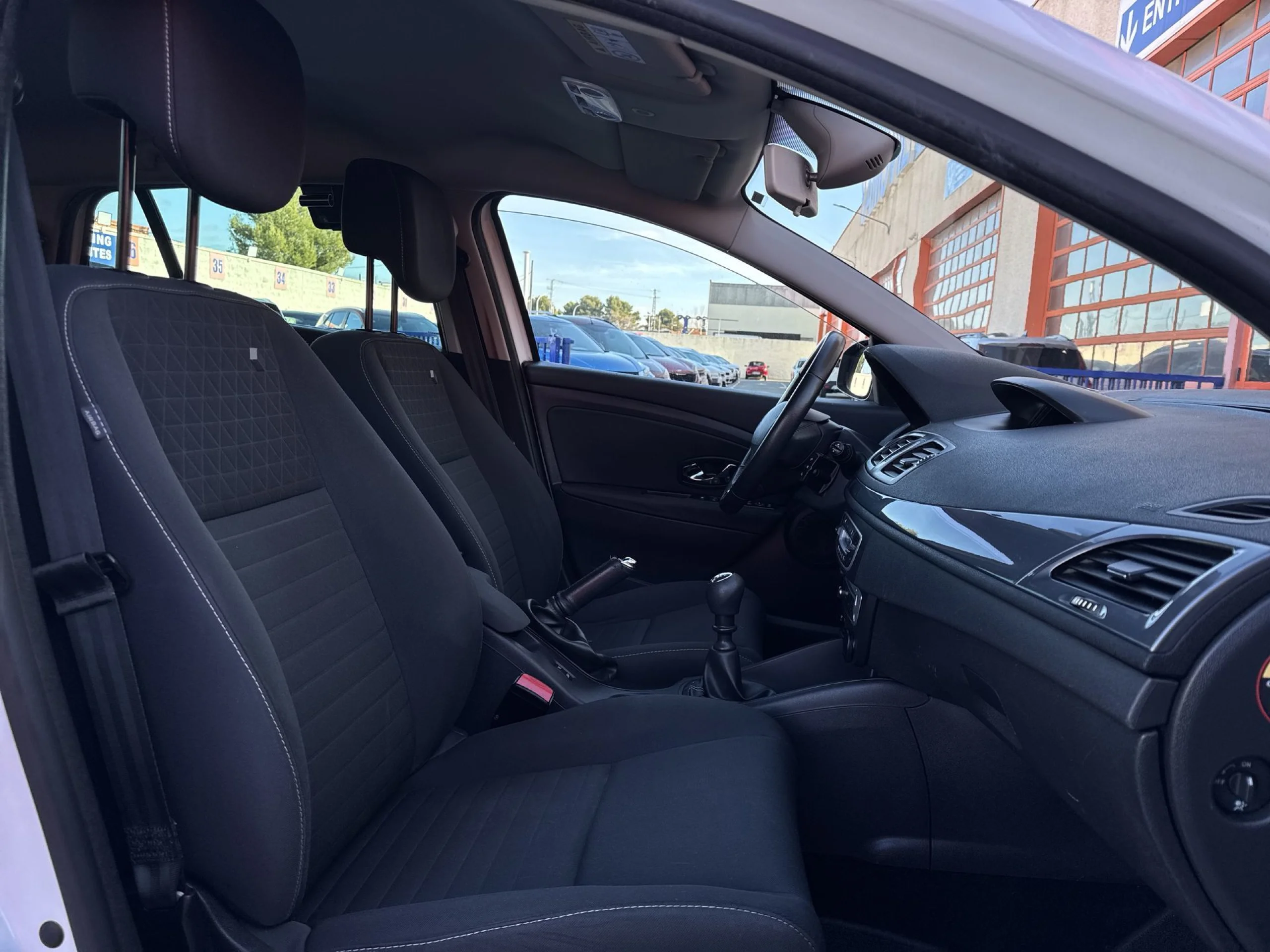 Renault Megane Sport Tourer Limited Energy SANDS TCe 85 kW (115 CV) - Foto 20