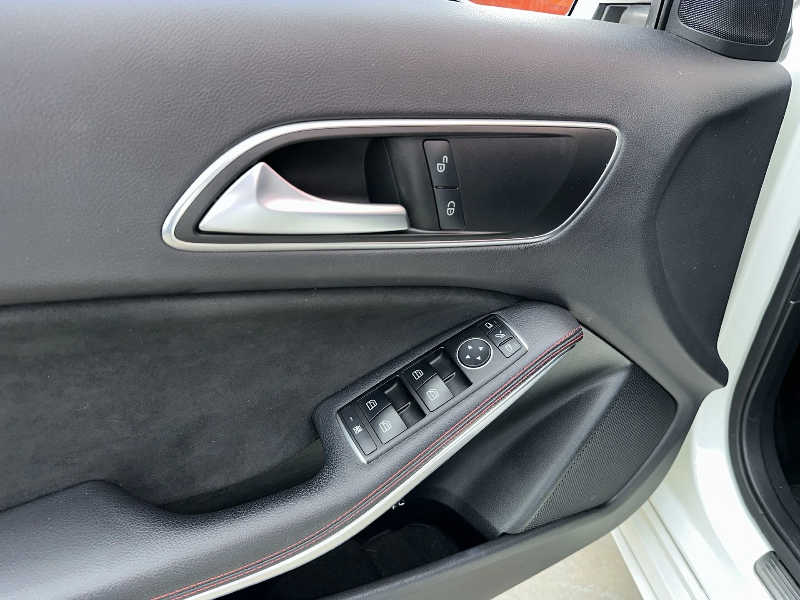 Mercedes-Benz Clase A A 200 d AMG Line 100 kW (136 CV) - Foto 9