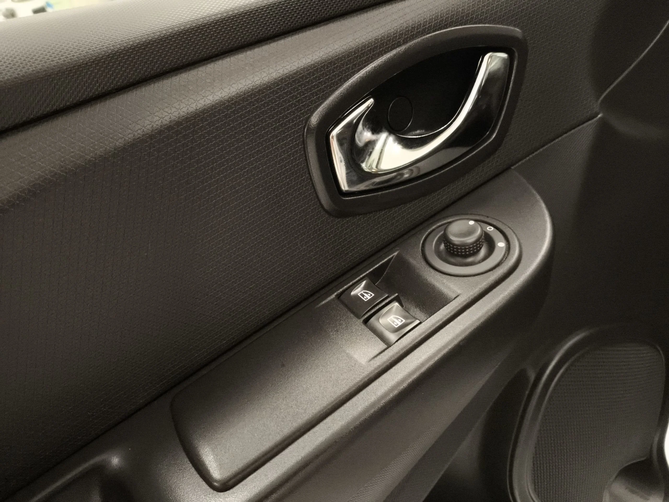 Renault Clio Business dCi 55 kW (75 CV) - Foto 10