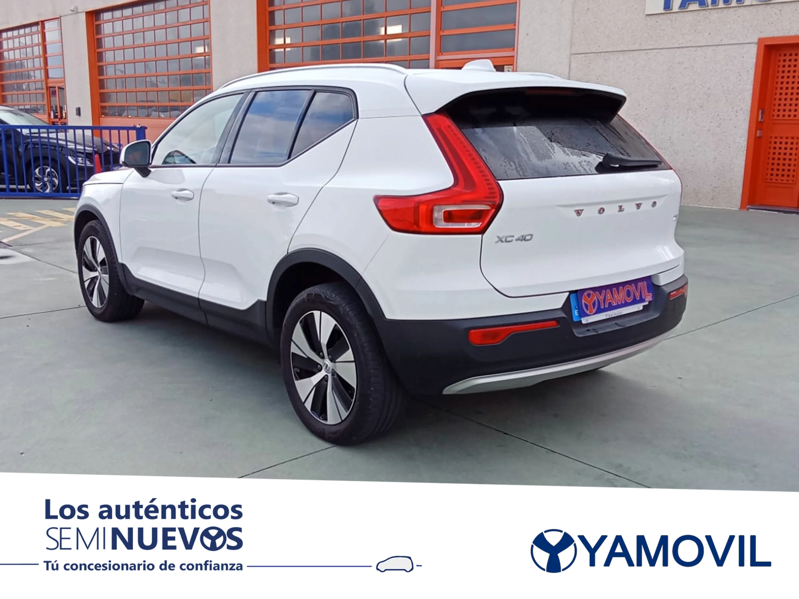 Volvo XC40 T2 Momentum 95 kW (129 CV) - Foto 4
