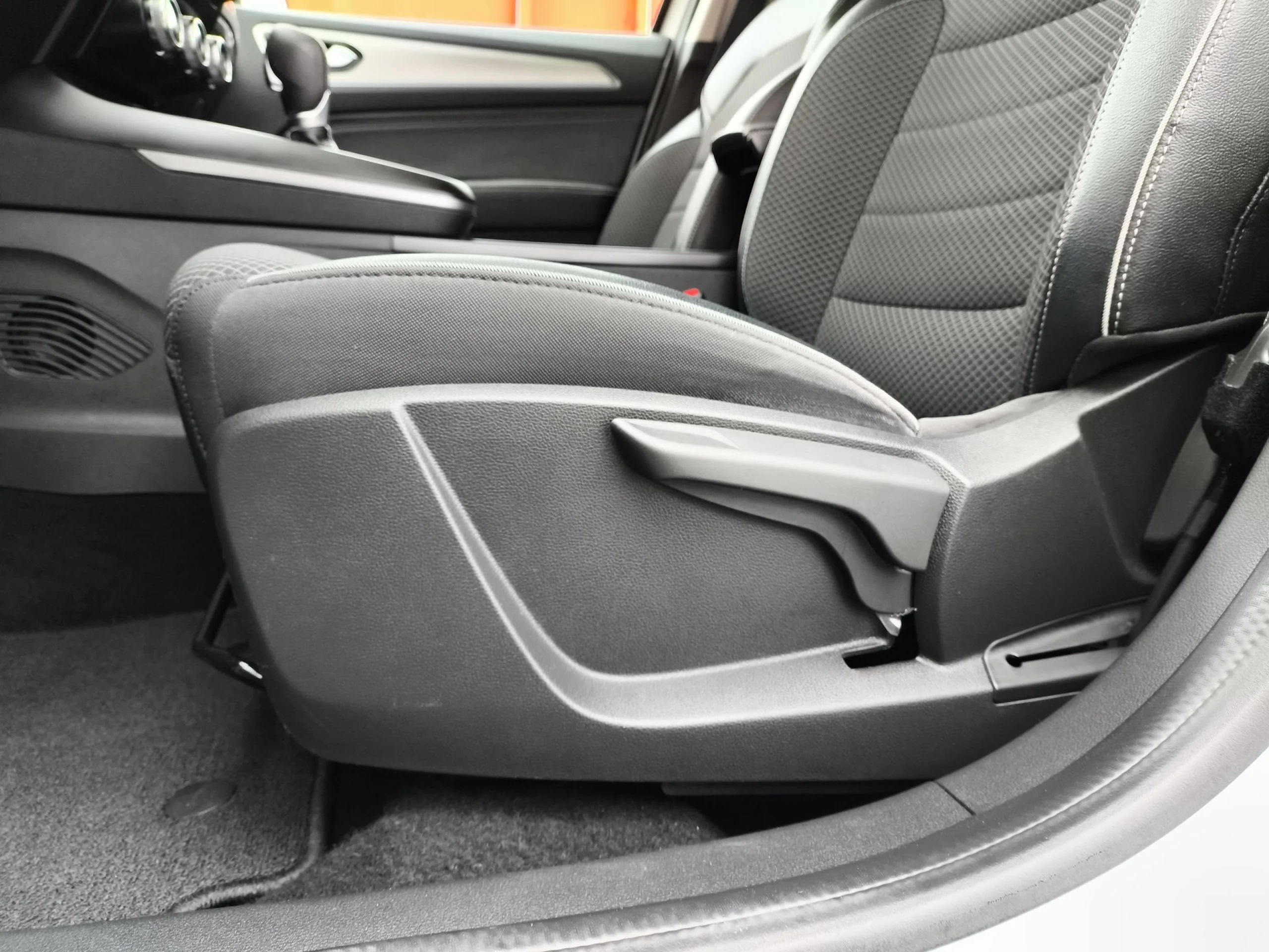 Renault Arkana Zen TCe 103 kW (140 CV) EDC Microhíbrido - Foto 9