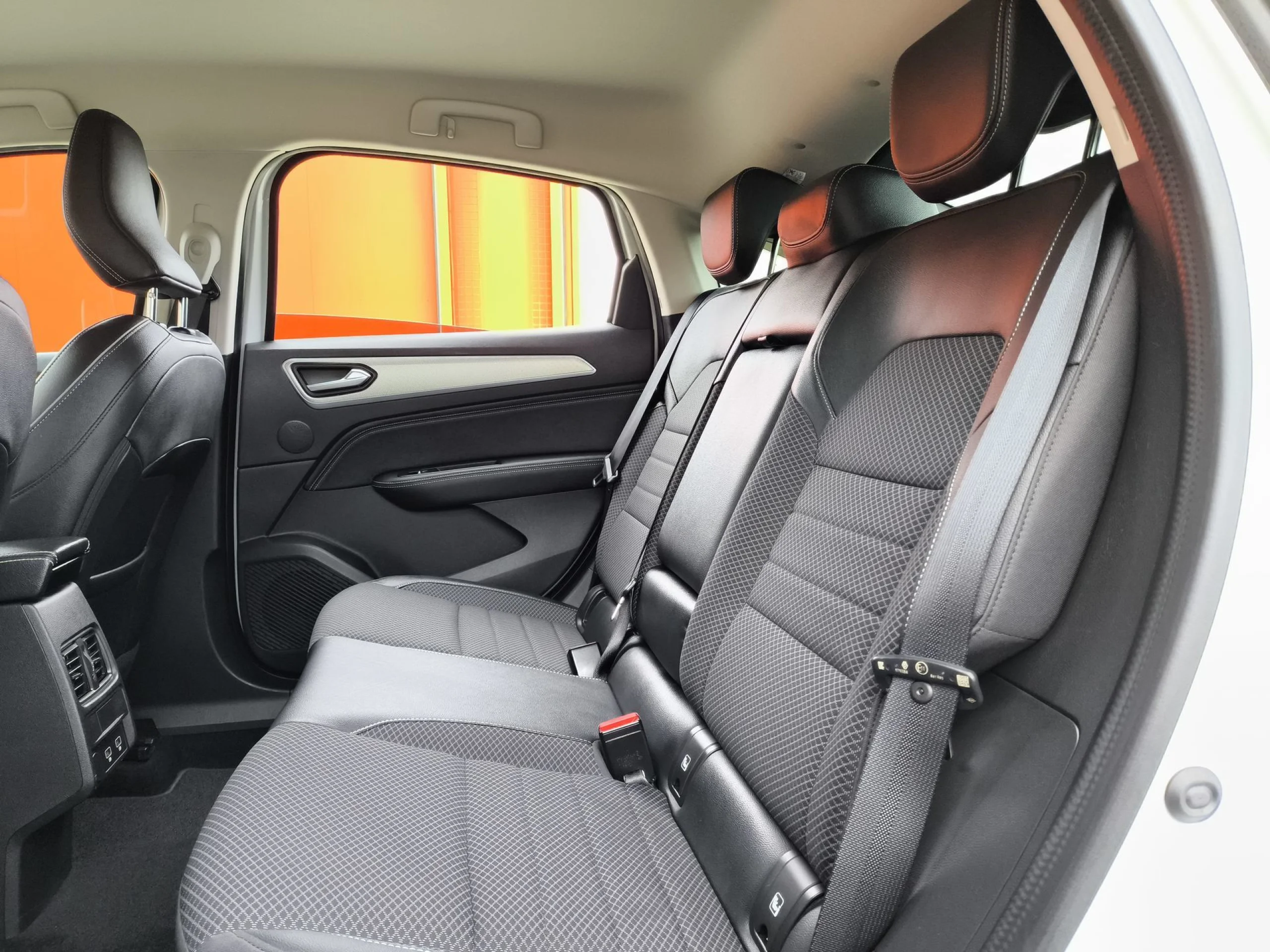 Renault Arkana Zen TCe 103 kW (140 CV) EDC Microhíbrido - Foto 19