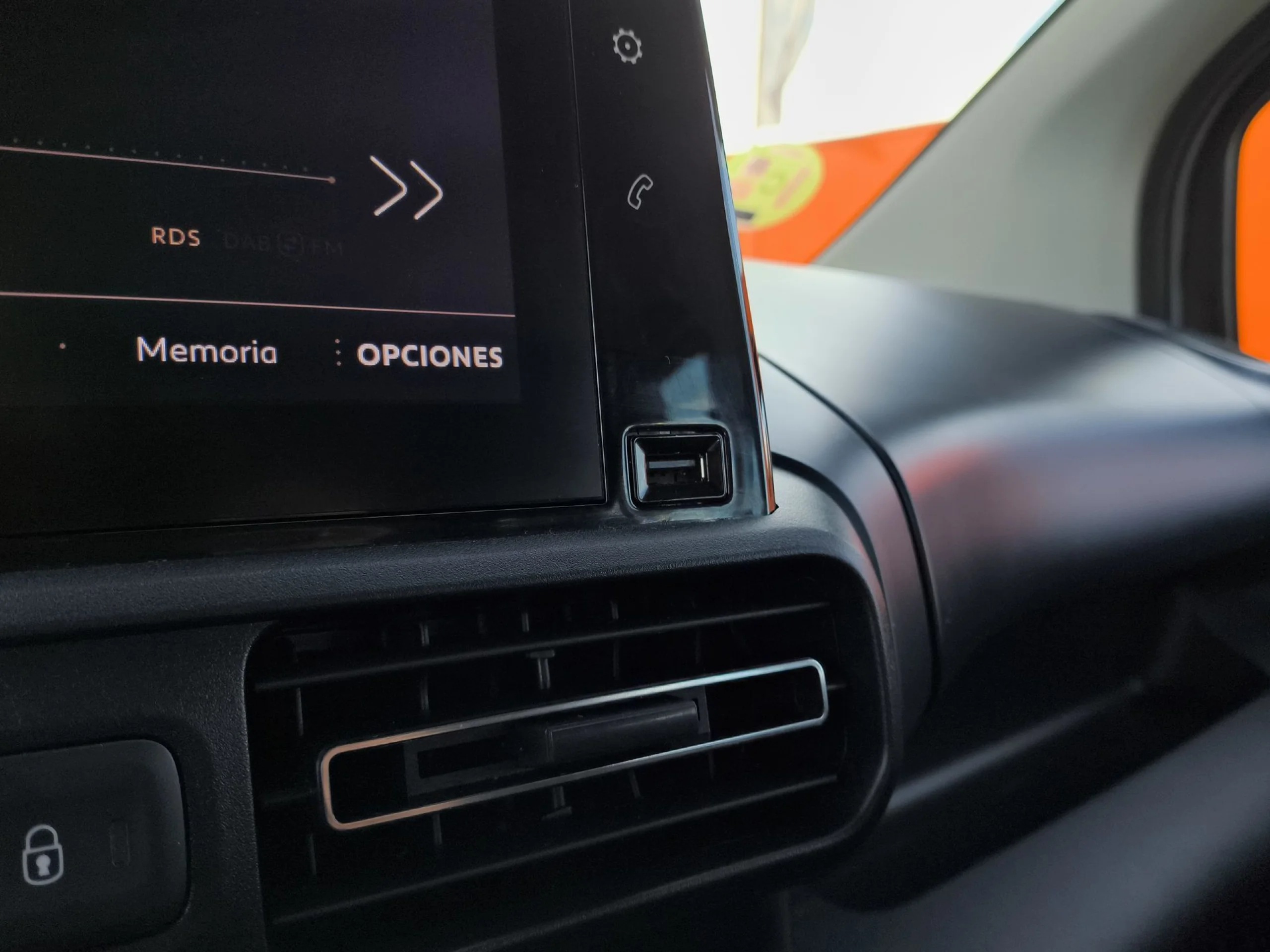 Peugeot Rifter BlueHDi 100 Allure Business Standard 73 kW (100 CV) - Foto 19