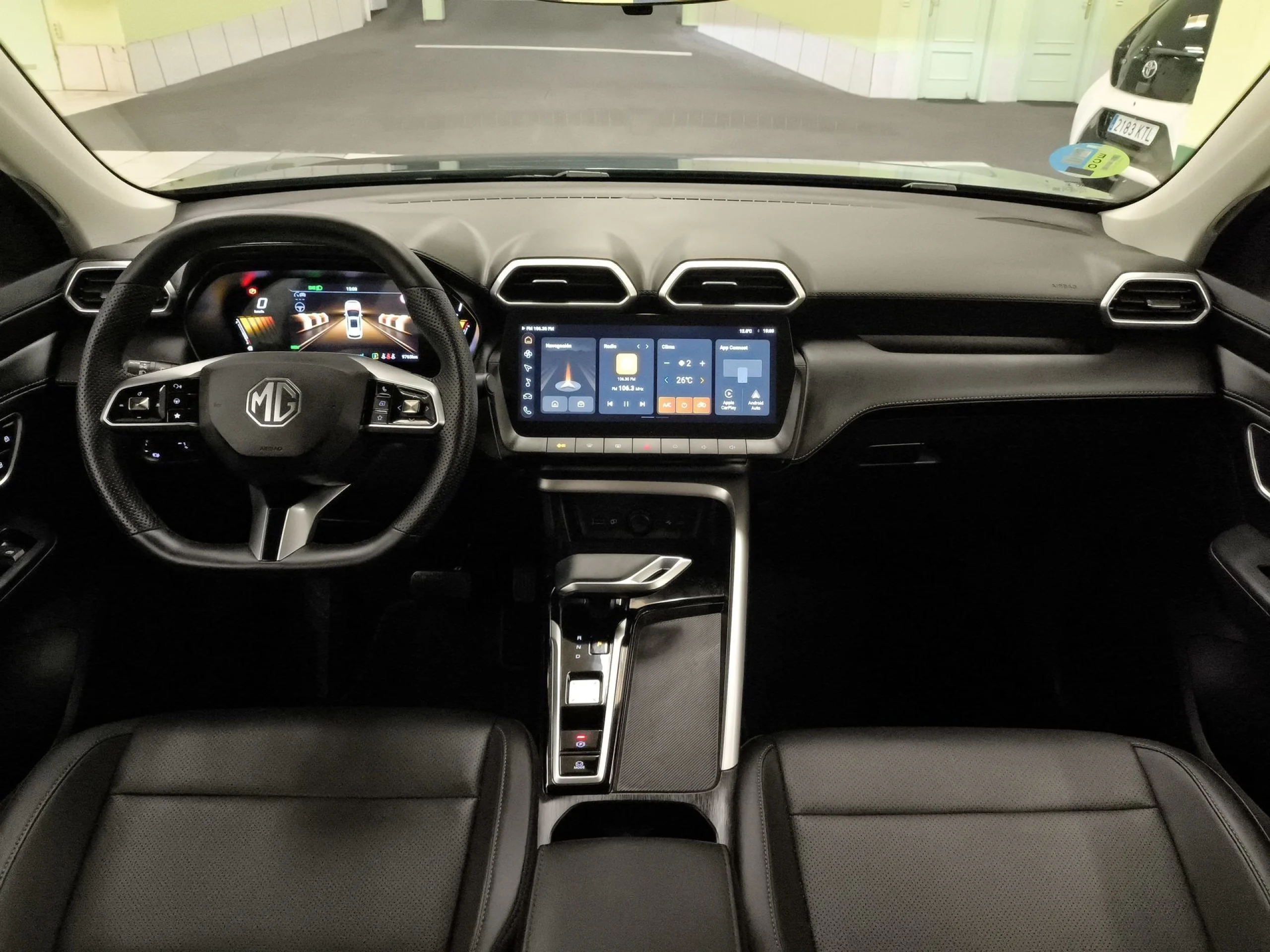 MG ZS 1.5 Hybrid+ Standard 145 kW (197 CV) - Foto 11