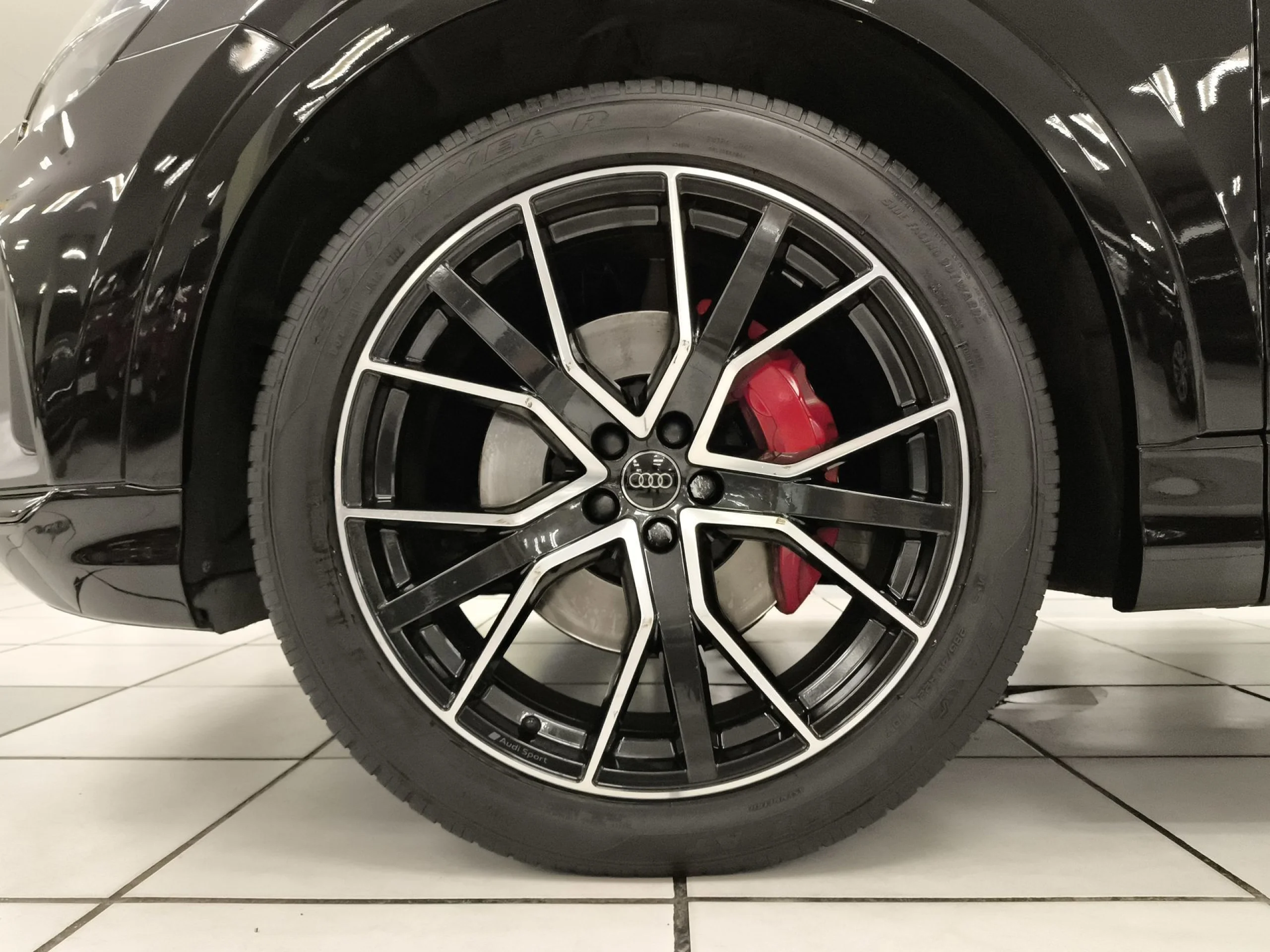 Audi Q8 Black line 50 TDI quattro 210 kW (286 CV) tiptronic - Foto 7