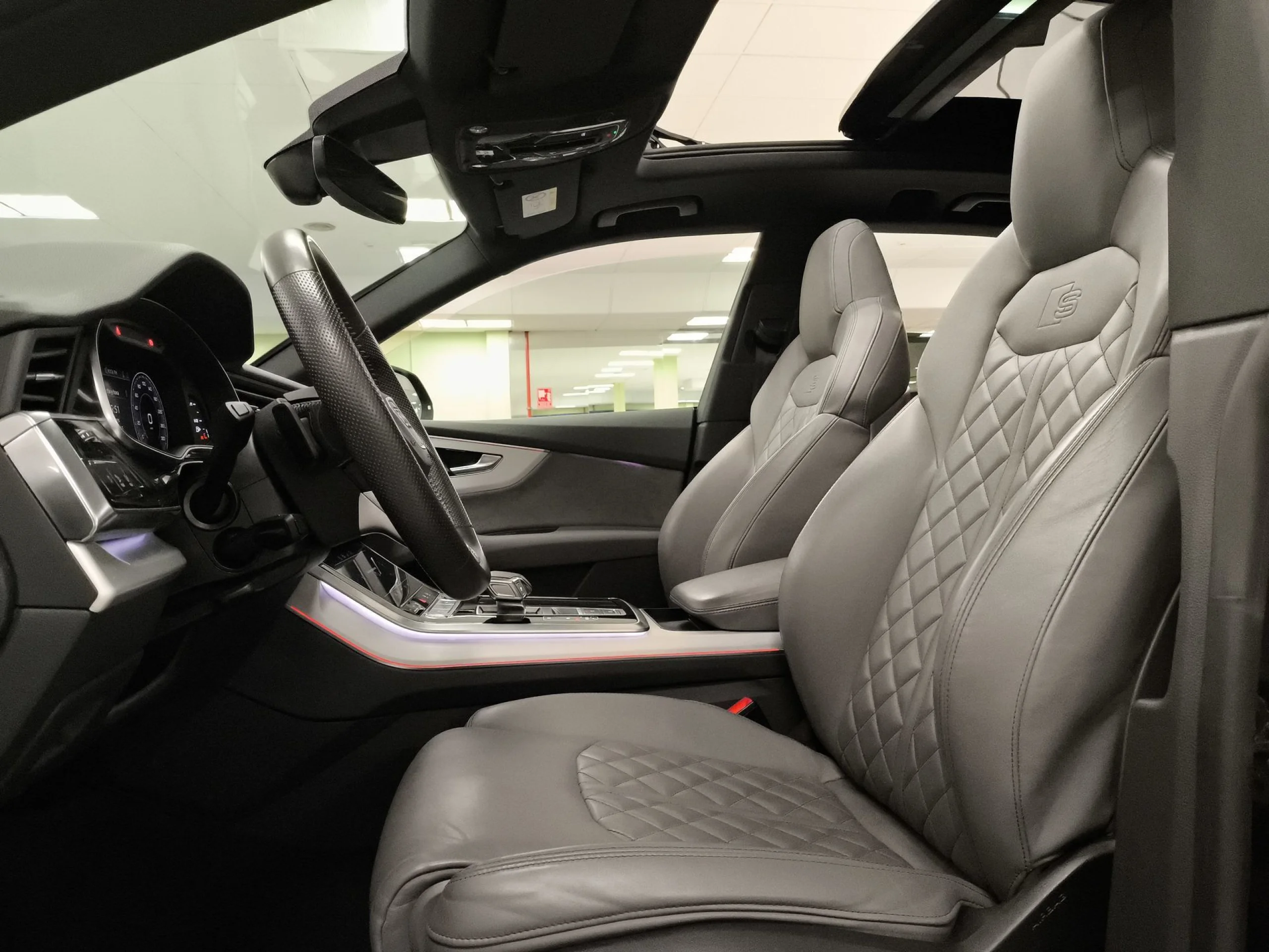 Audi Q8 Black line 50 TDI quattro 210 kW (286 CV) tiptronic - Foto 8