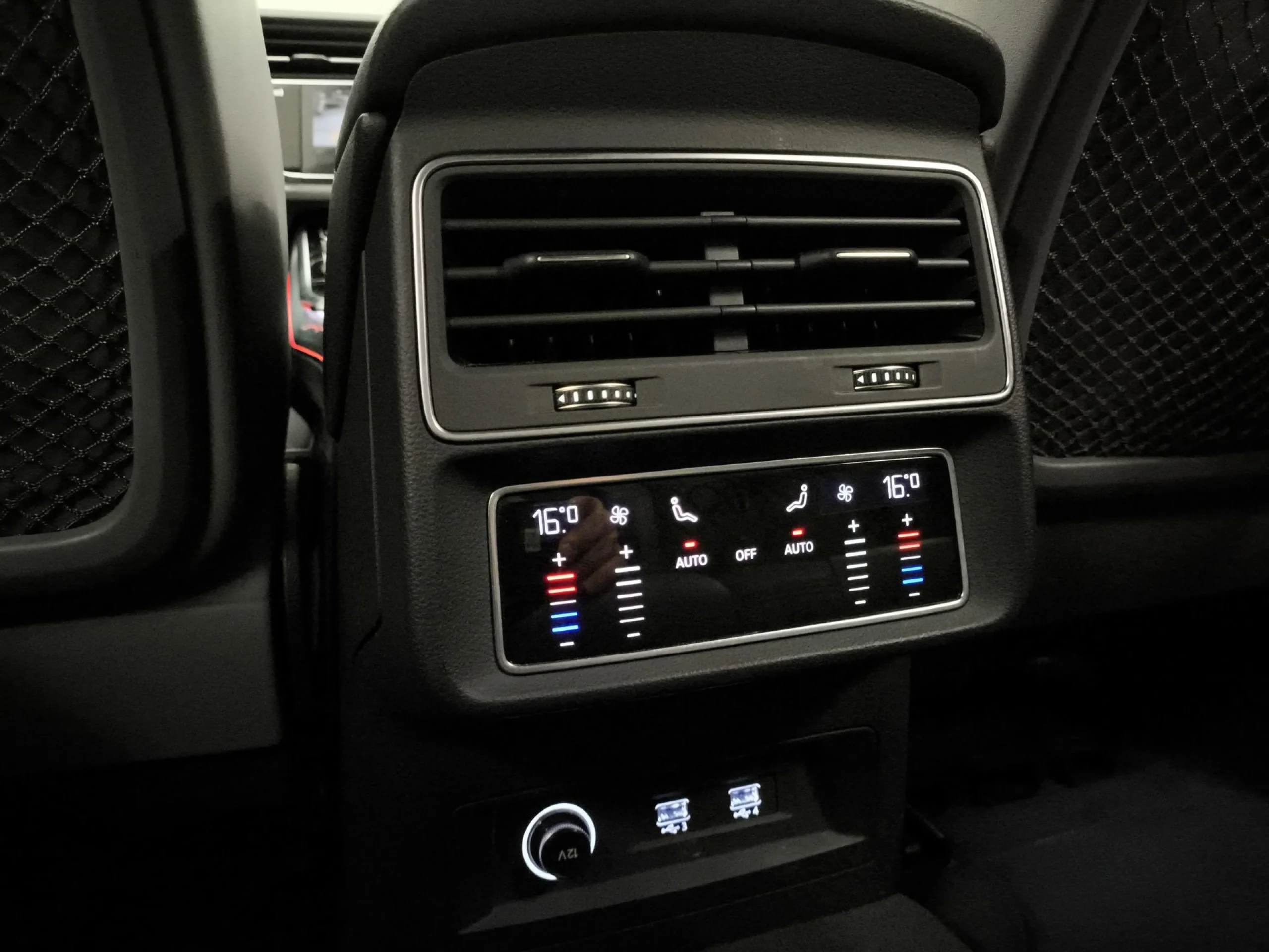 Audi Q8 Black line 50 TDI quattro 210 kW (286 CV) tiptronic - Foto 30