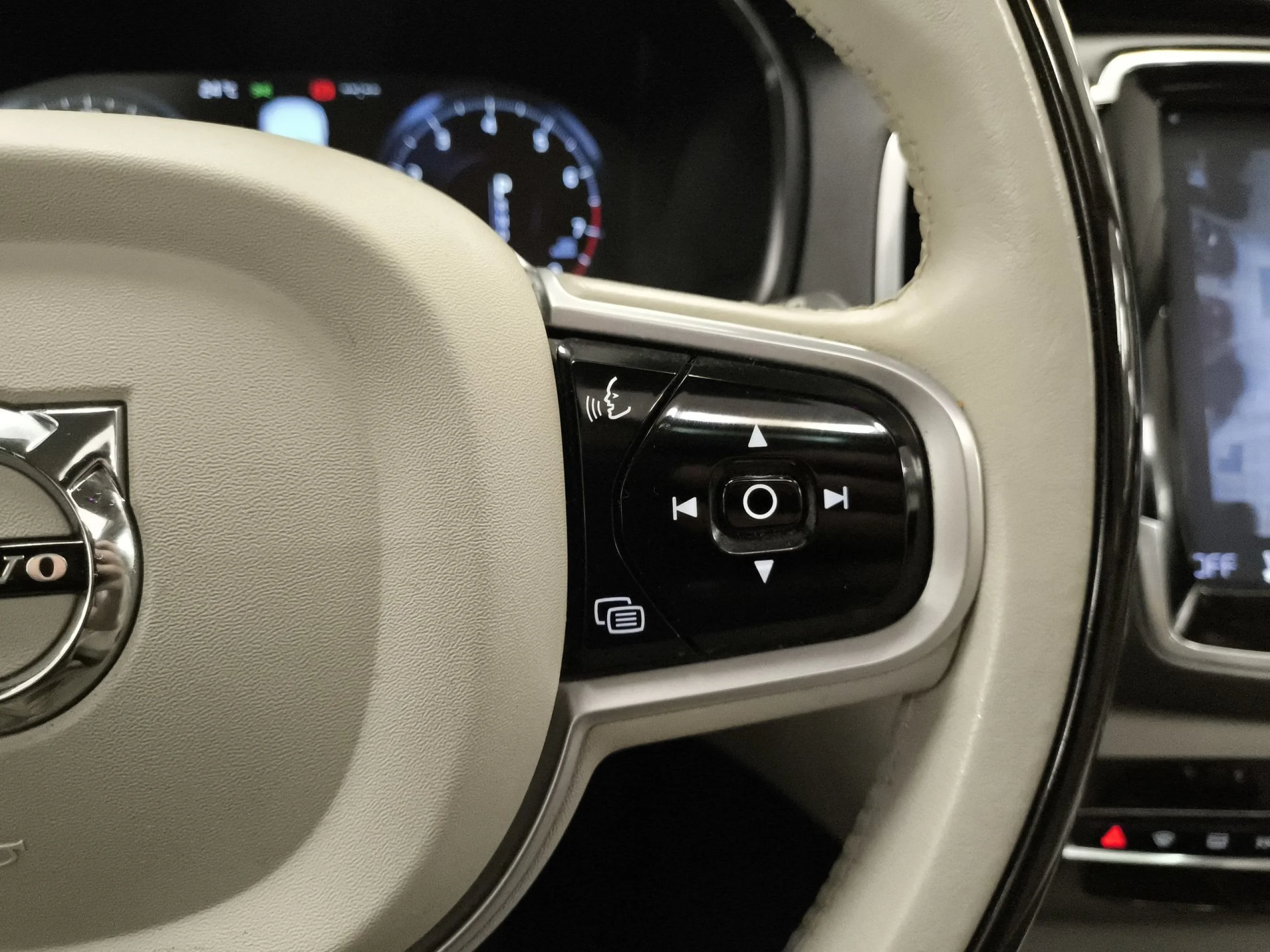 Volvo XC90 T5 Inscription AWD Auto 184 kW (250 CV) - Foto 17