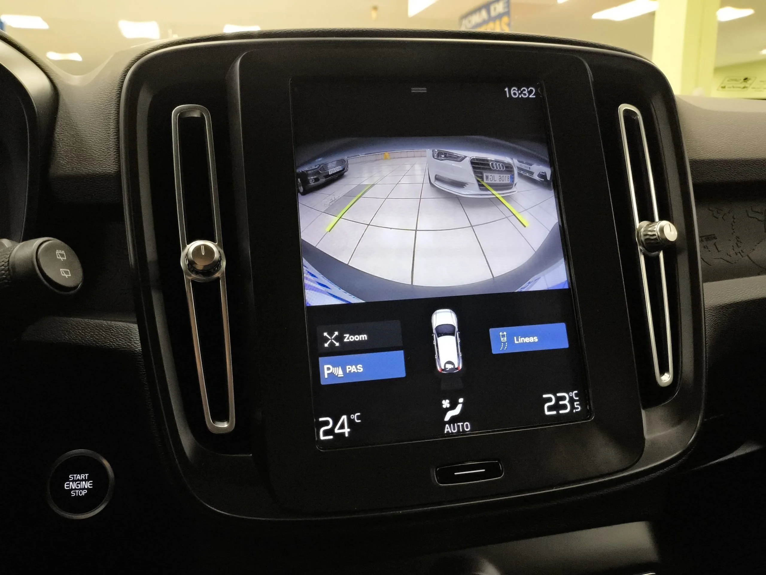 Volvo XC40 T3 115 kW (156 CV) - Foto 17