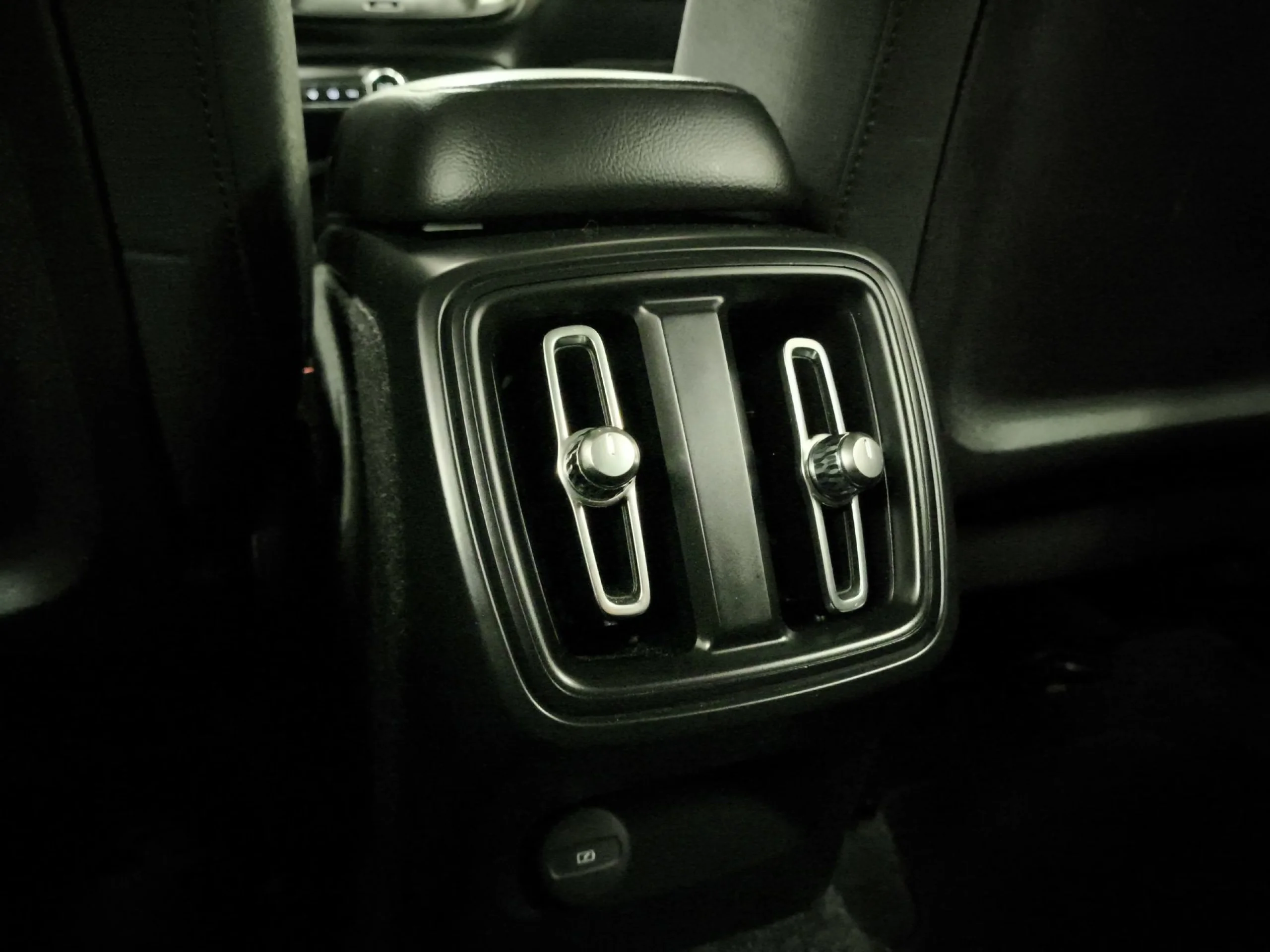 Volvo XC40 T3 115 kW (156 CV) - Foto 22