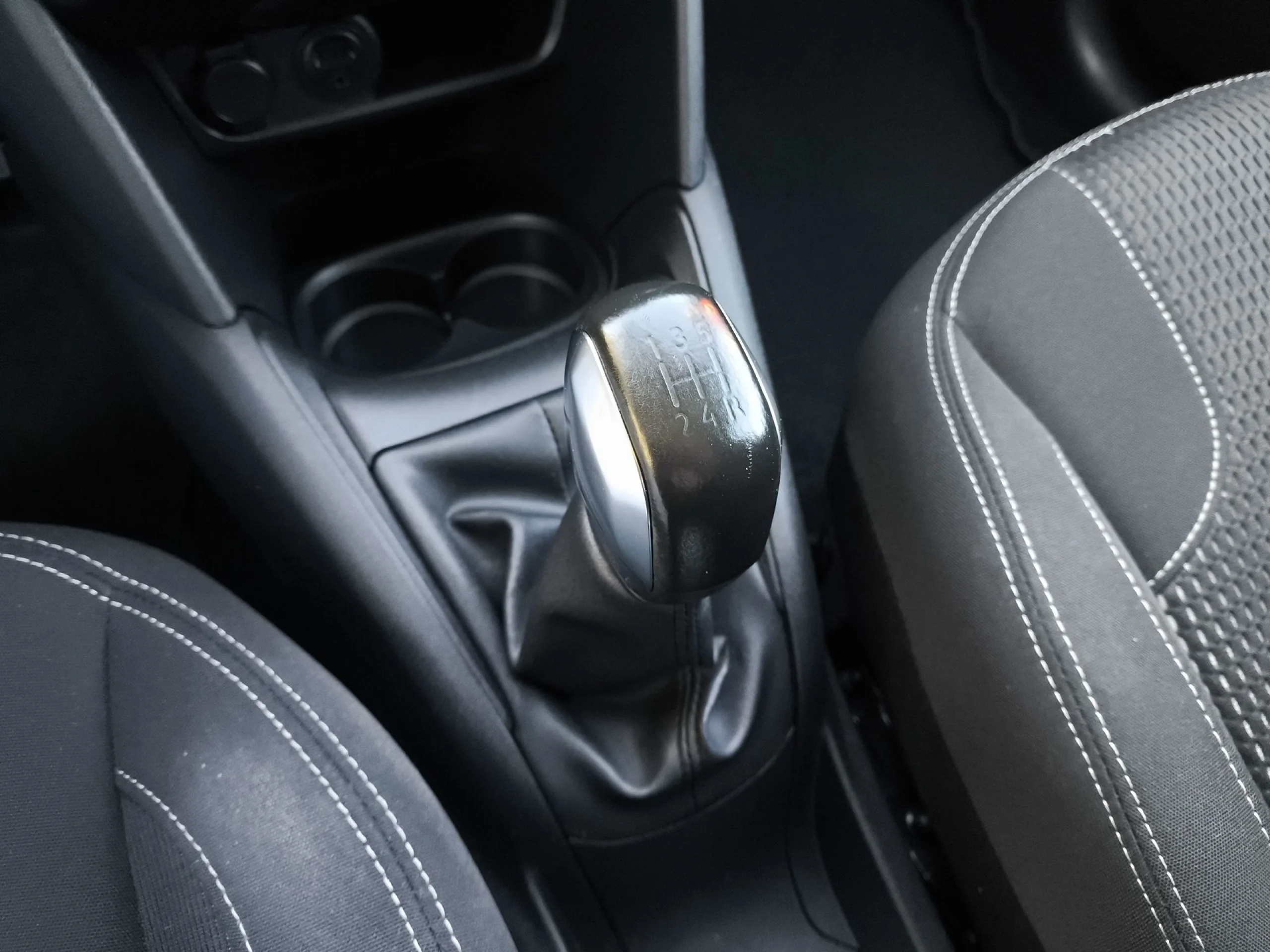 Peugeot 208 PureTech 110 SANDS Allure 81 kW (110 CV) - Foto 17