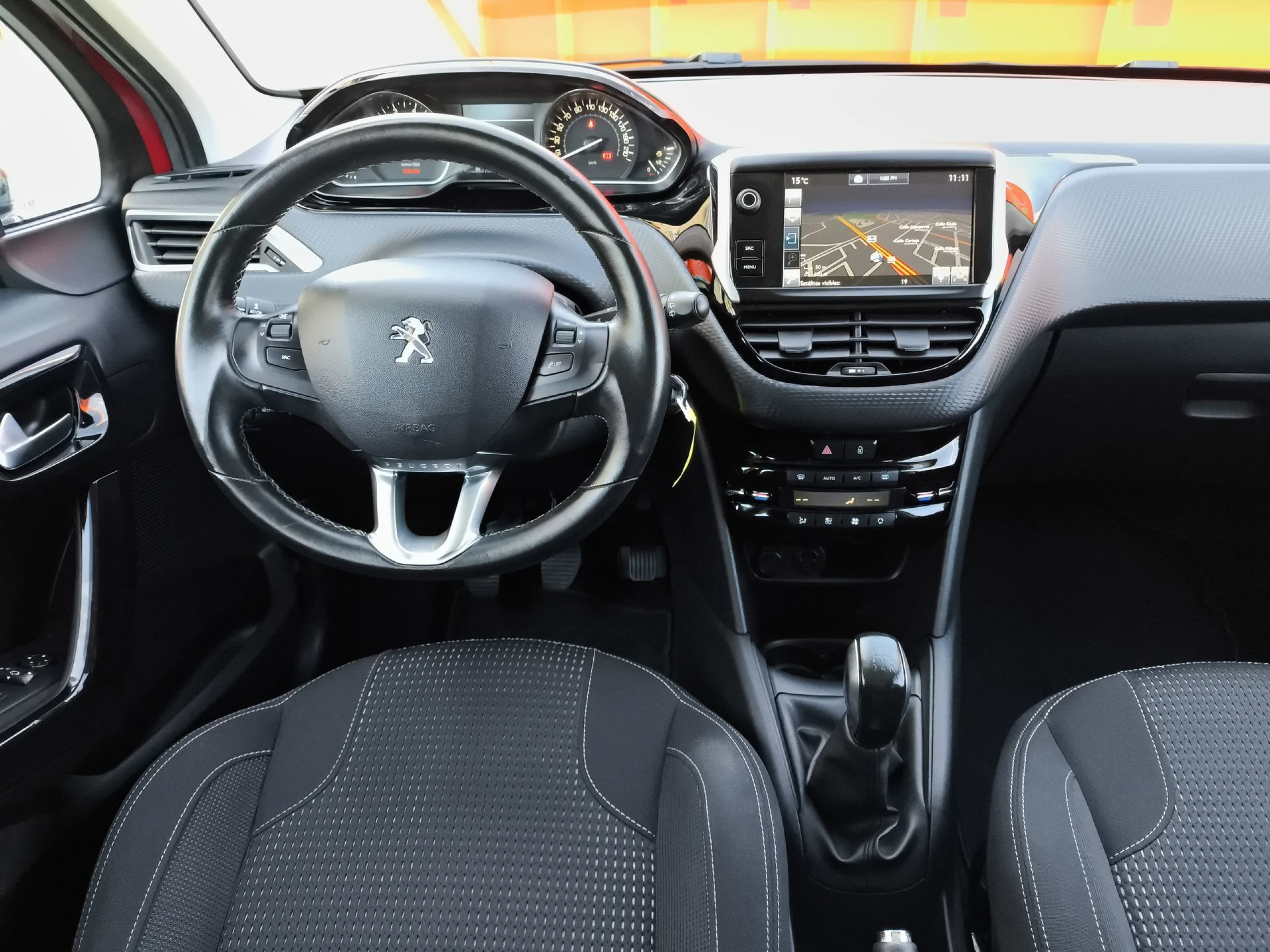 Peugeot 208 PureTech 110 SANDS Allure 81 kW (110 CV) - Foto 18