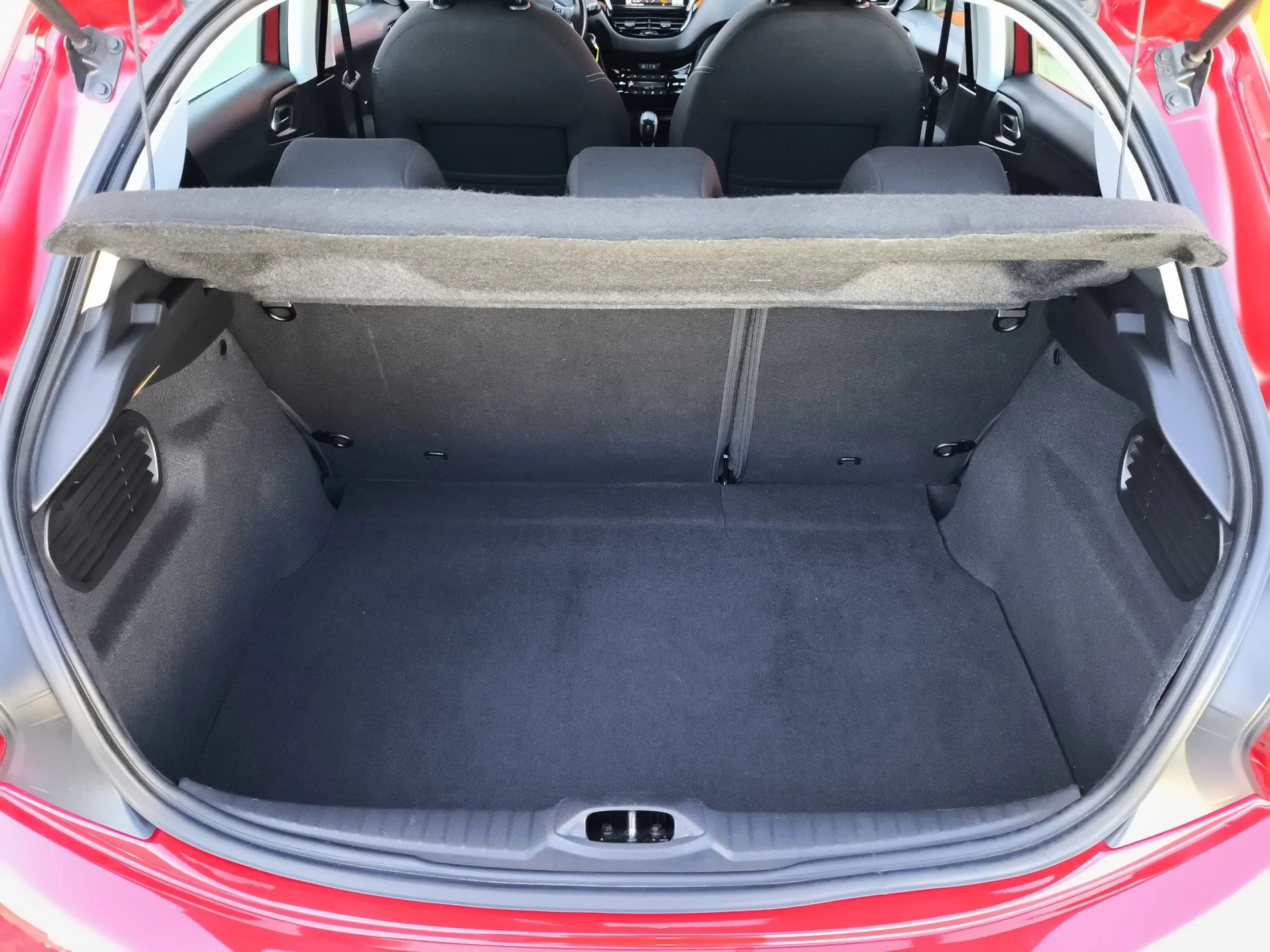 Peugeot 208 PureTech 110 SANDS Allure 81 kW (110 CV) - Foto 20