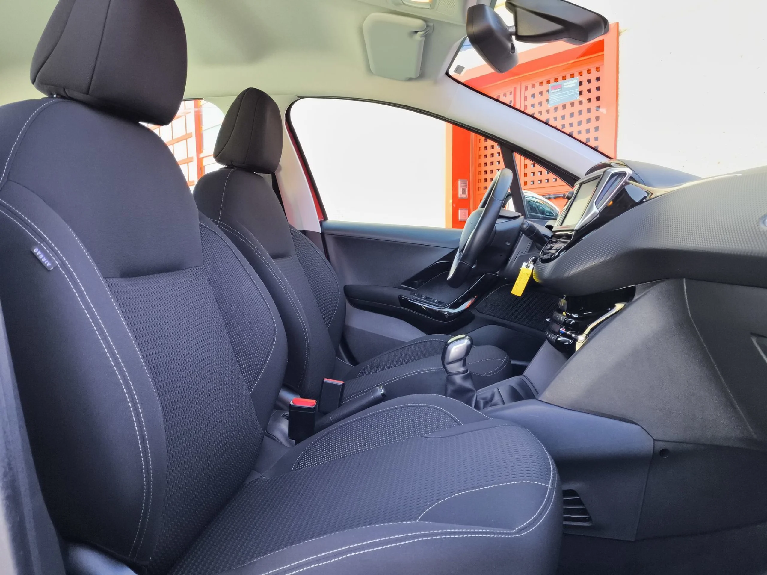 Peugeot 208 PureTech 110 SANDS Allure 81 kW (110 CV) - Foto 21