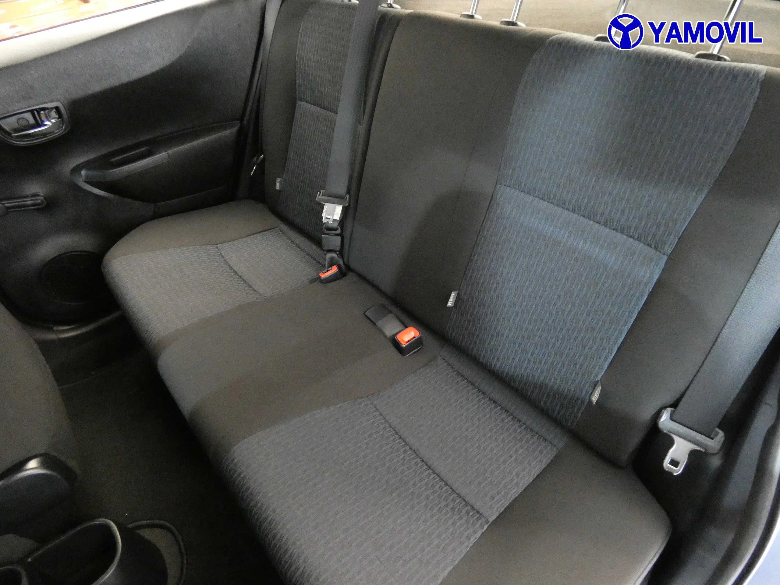 Toyota Yaris 100 ACTIVE 5P - Foto 14