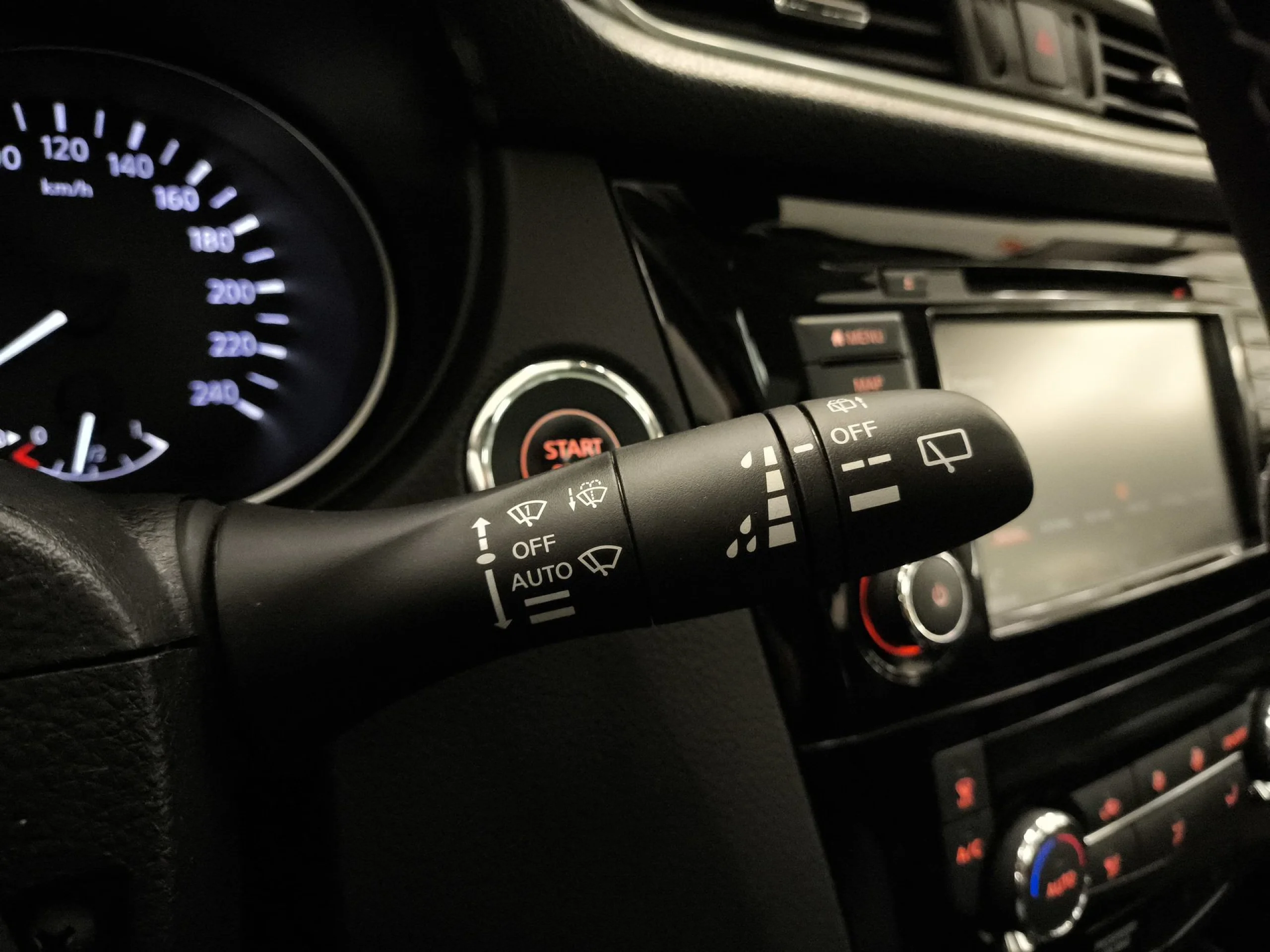 Nissan Qashqai DIG-T 140 N-Connecta 103 kW (140 CV) - Foto 17