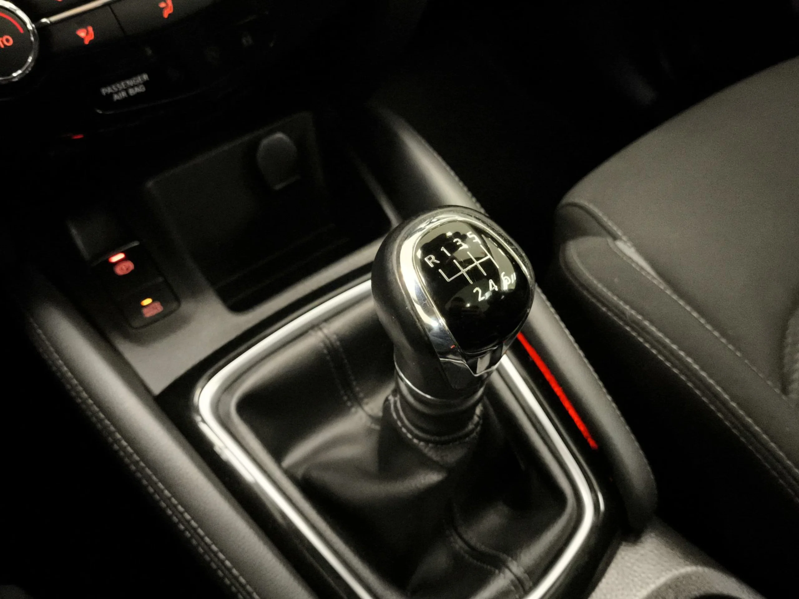 Nissan Qashqai DIG-T 140 N-Connecta 103 kW (140 CV) - Foto 23